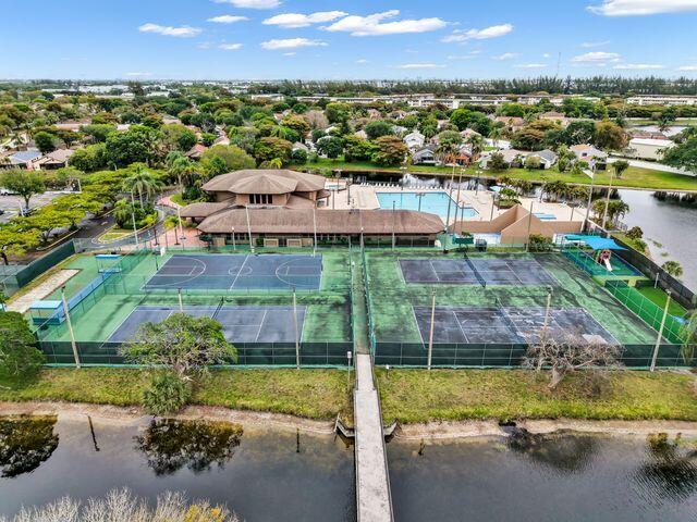 LAKEVIEW HOMES - Residential