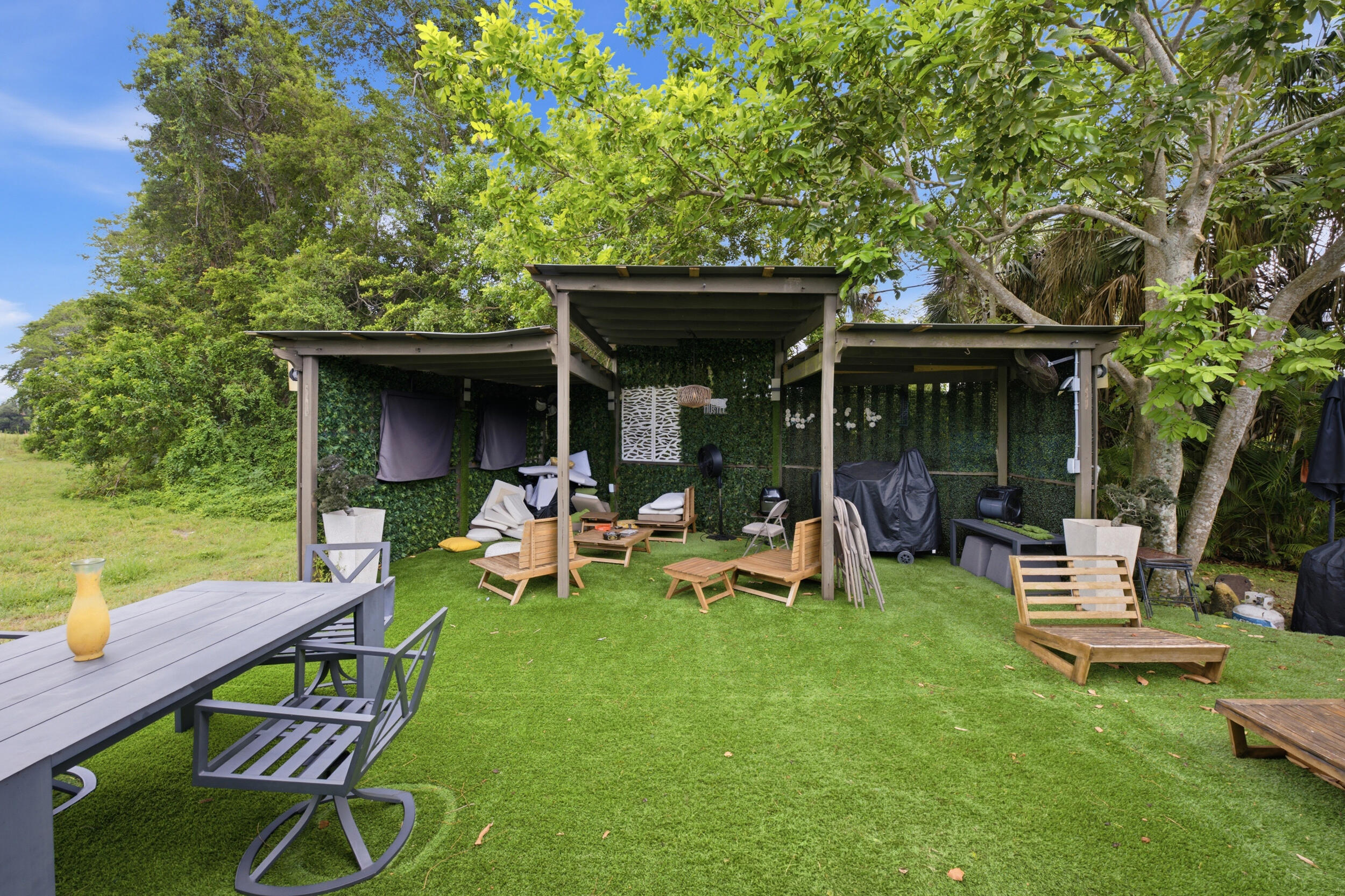 WOODLANDS SEC EIGHT - Residential