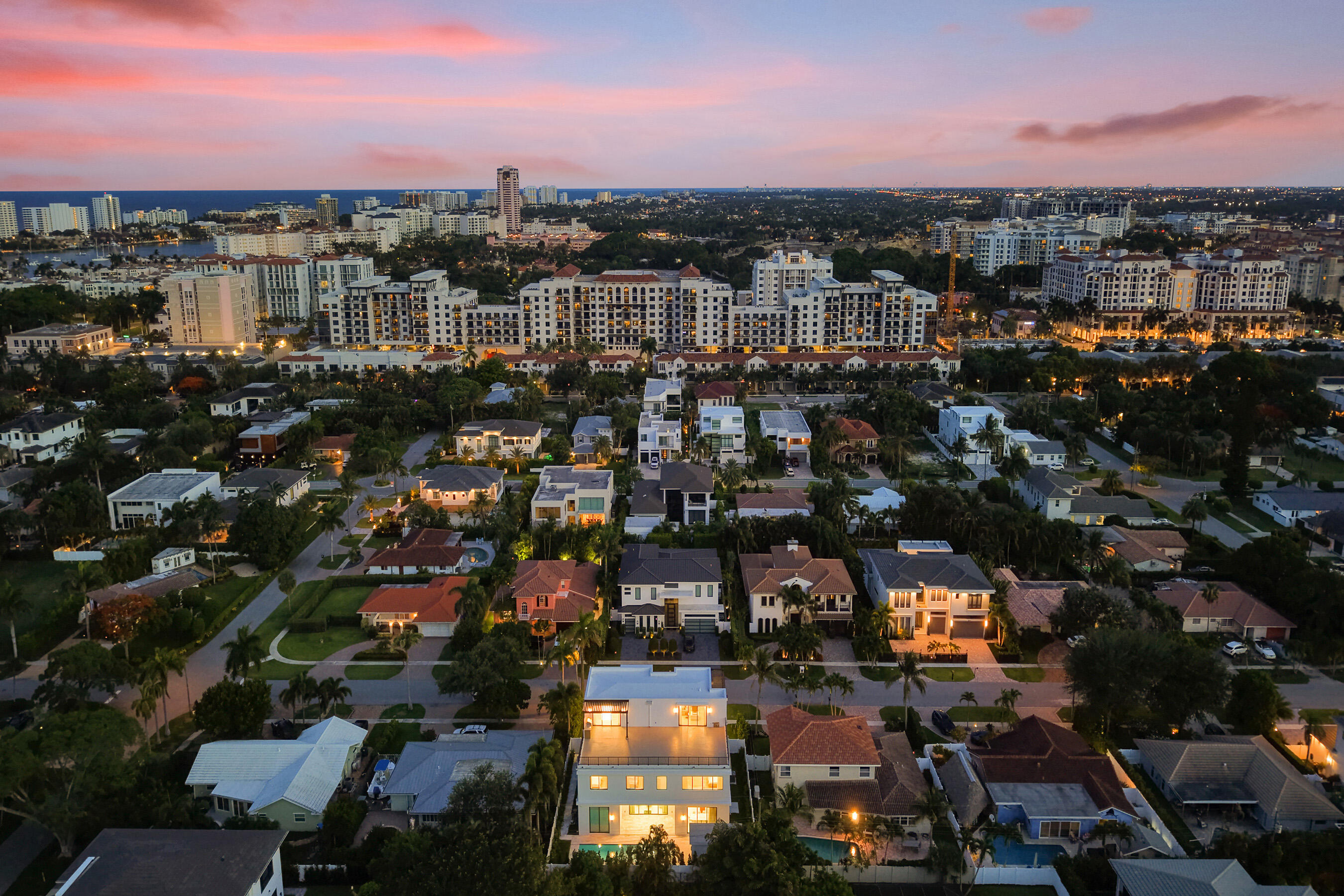 KINGS COURT REPLAT - Residential