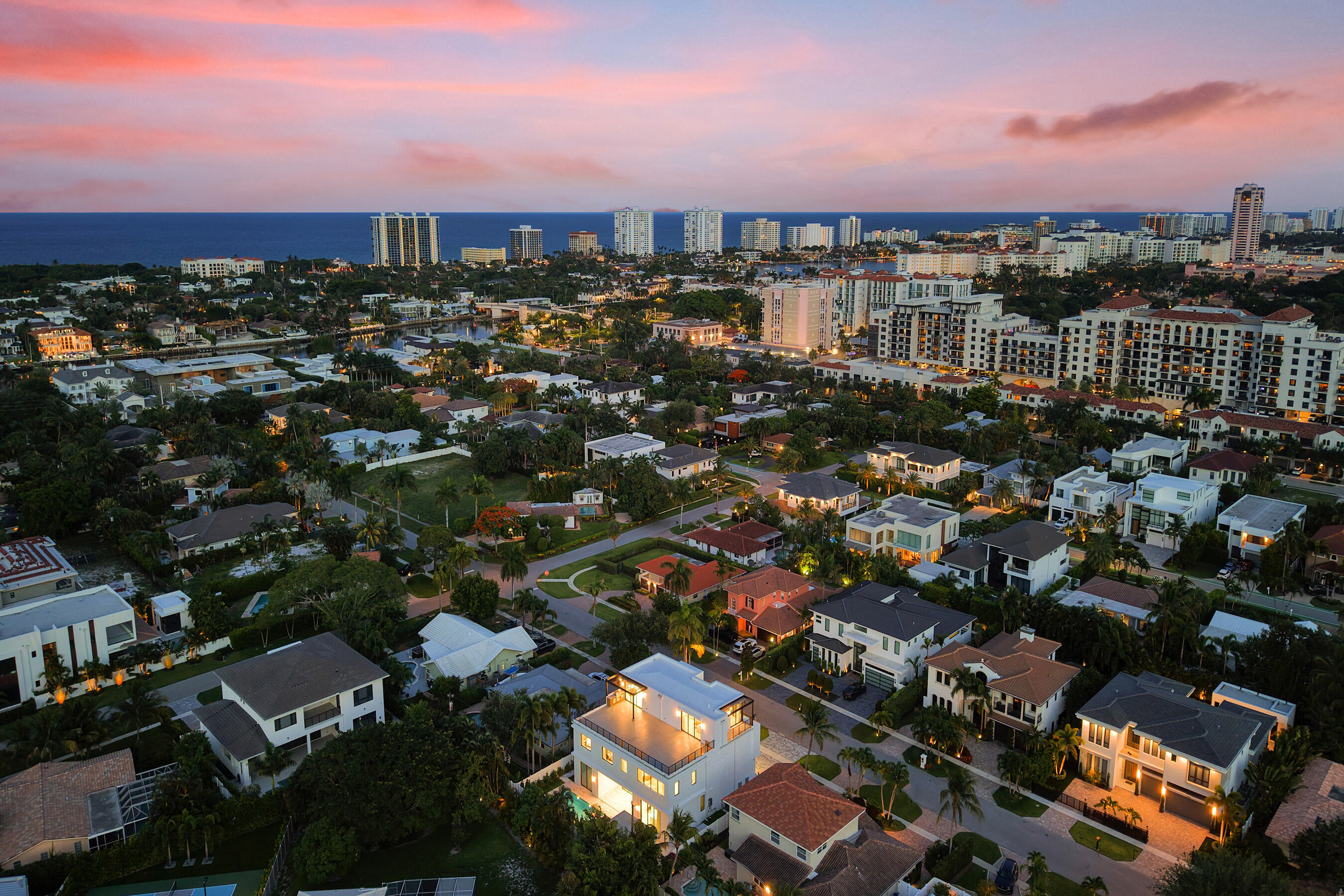 KINGS COURT REPLAT - Residential