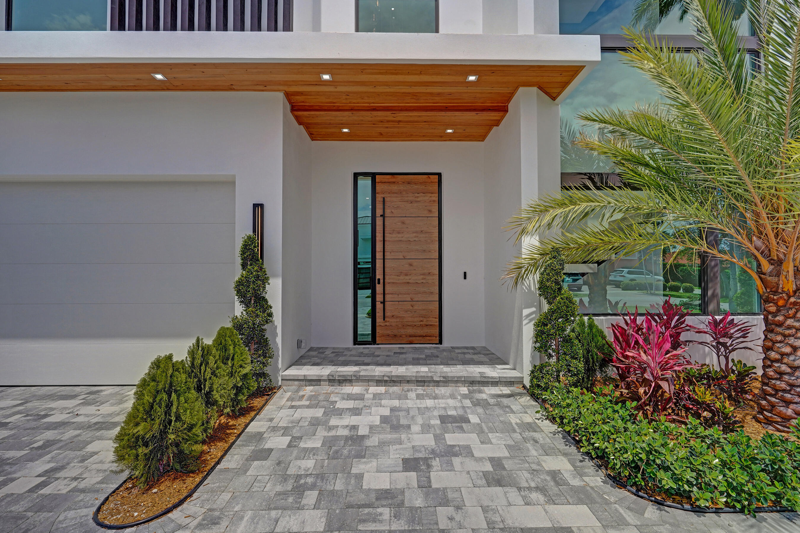 KINGS COURT REPLAT - Residential
