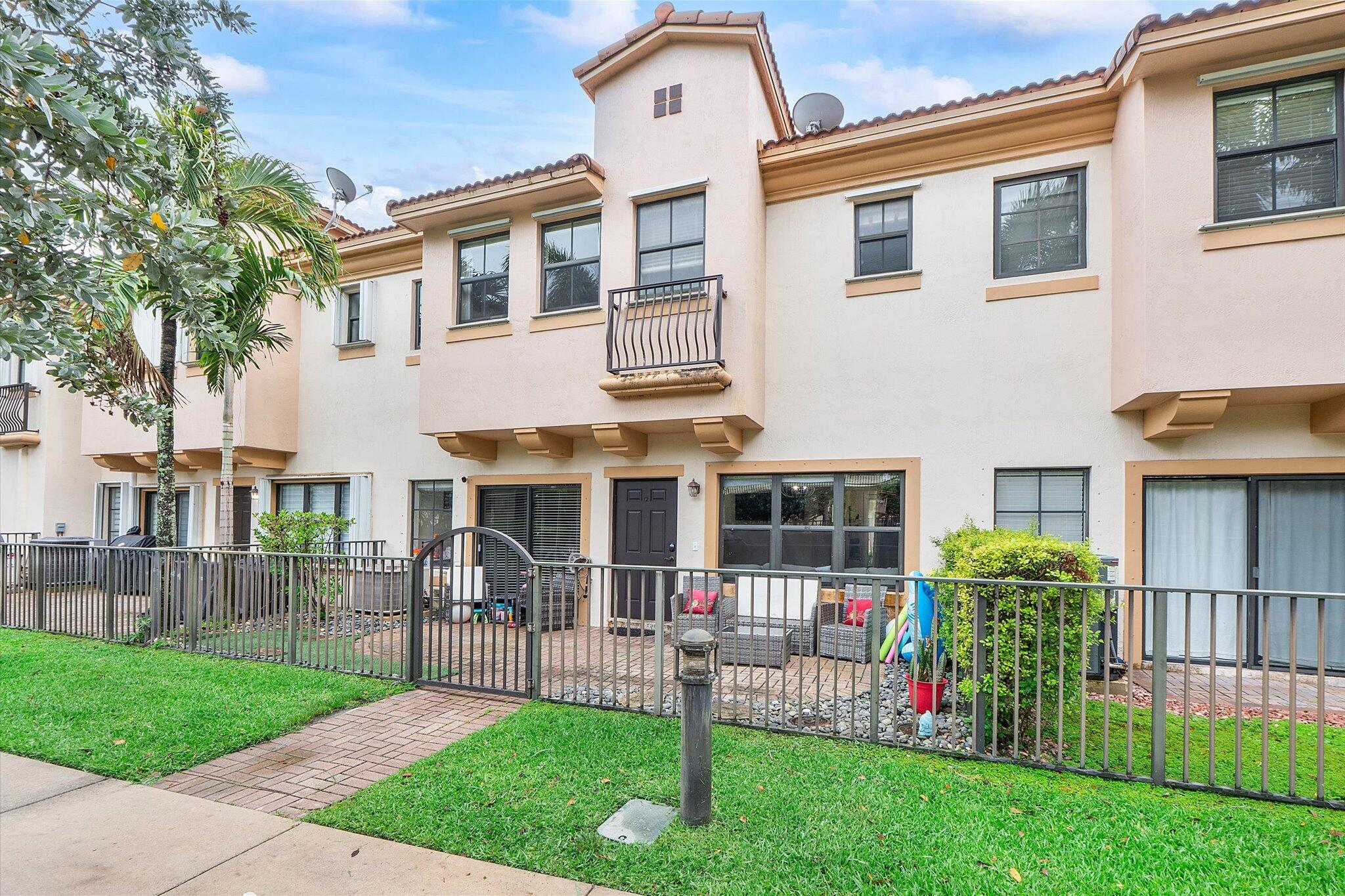 GRAND CYPRESS REPLAT - Residential Lease