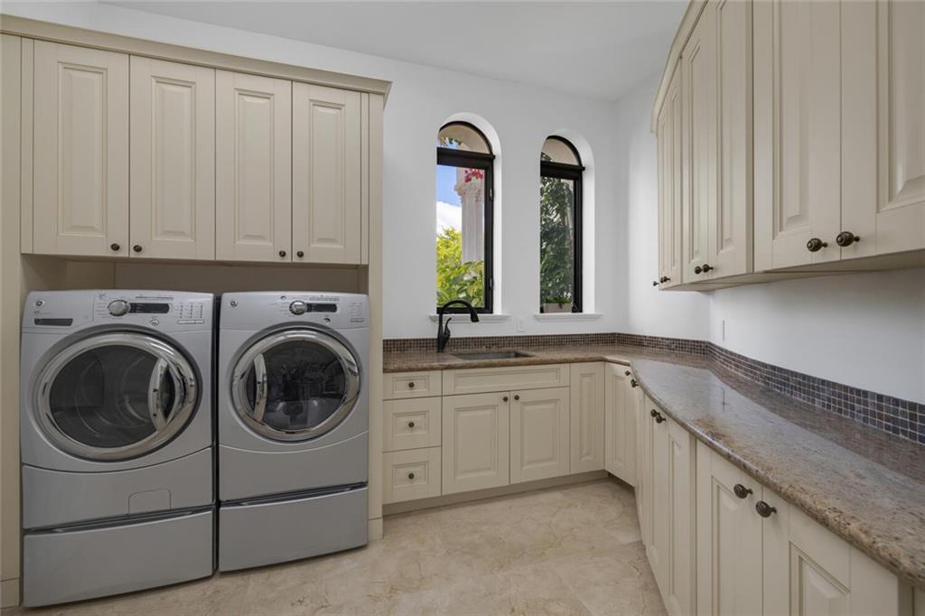 Stonegate Blvd - Residential
