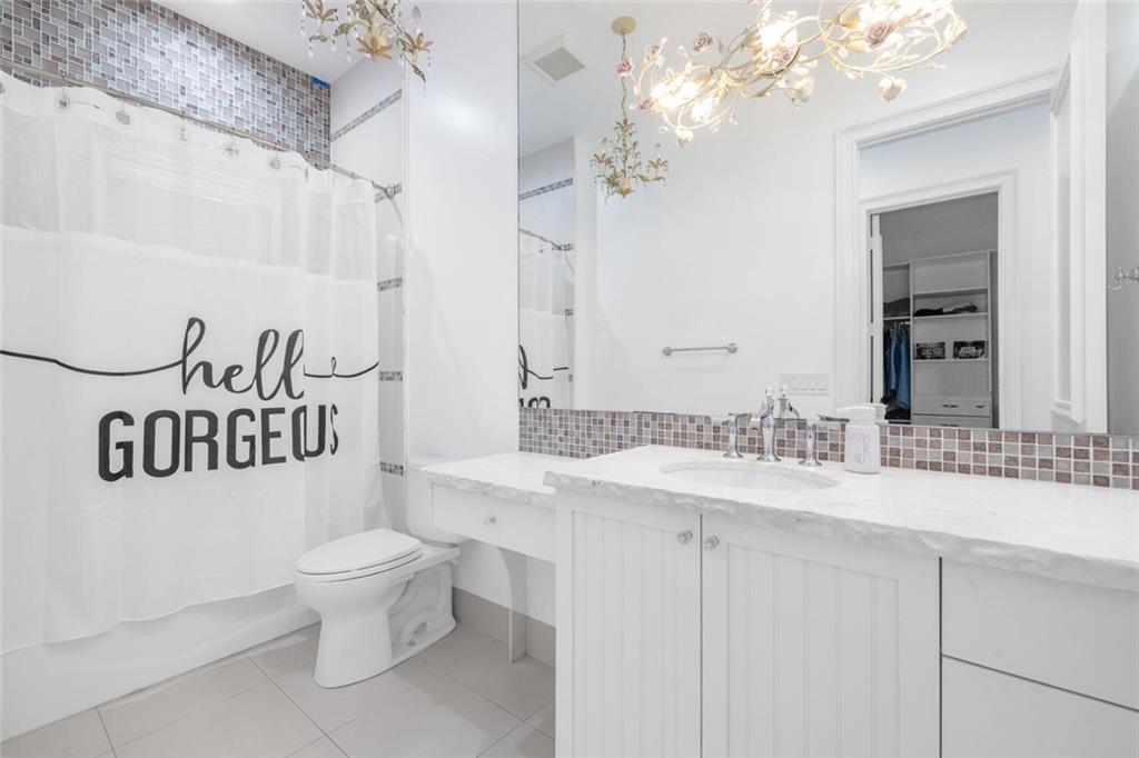 Stonegate Blvd - Residential