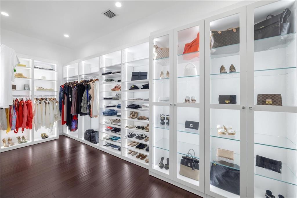 Stonegate Blvd - Residential