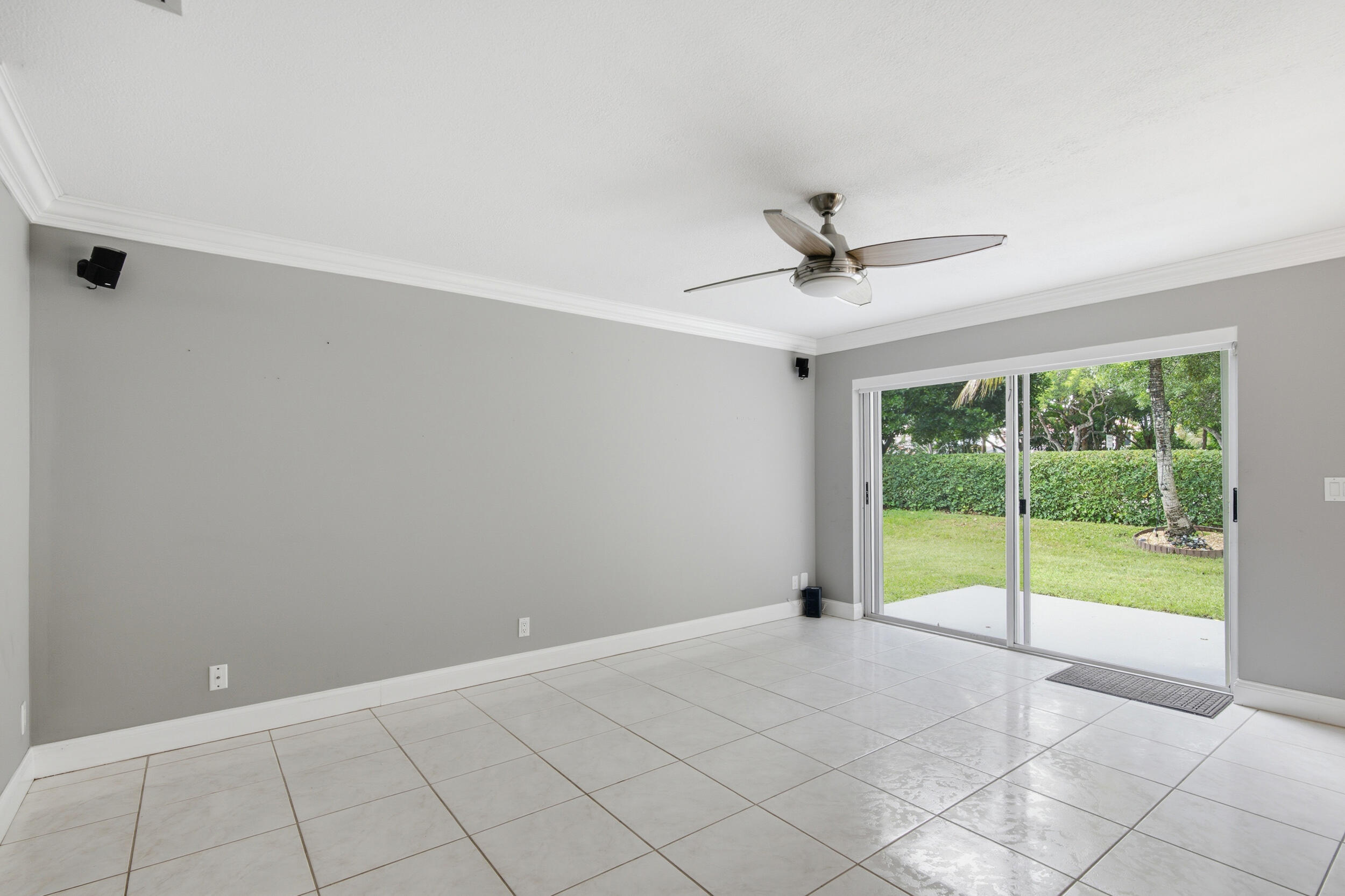 SILVER LAKES AT PEMBROKE PINES - Residential