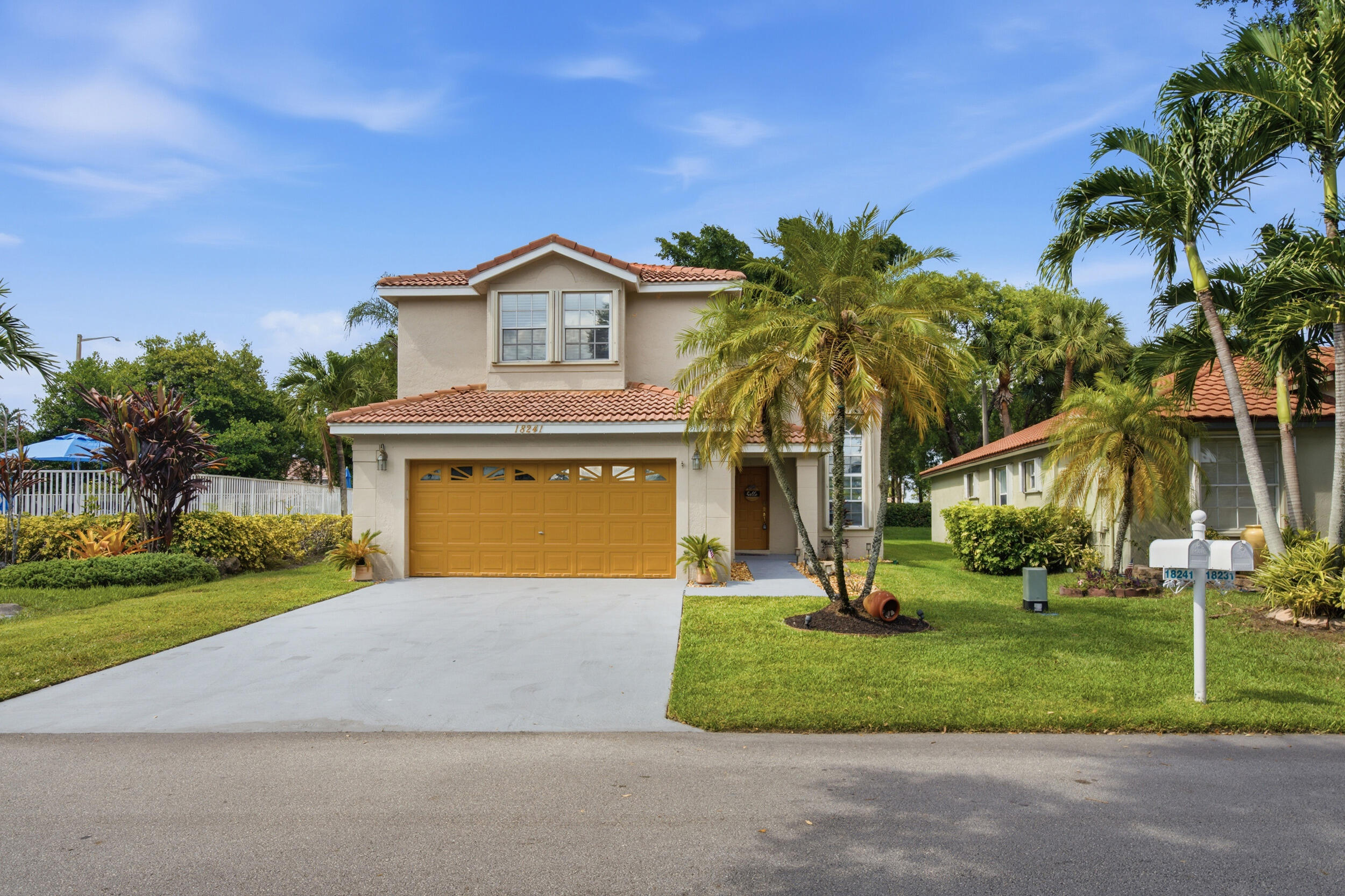 SILVER LAKES AT PEMBROKE PINES - Residential