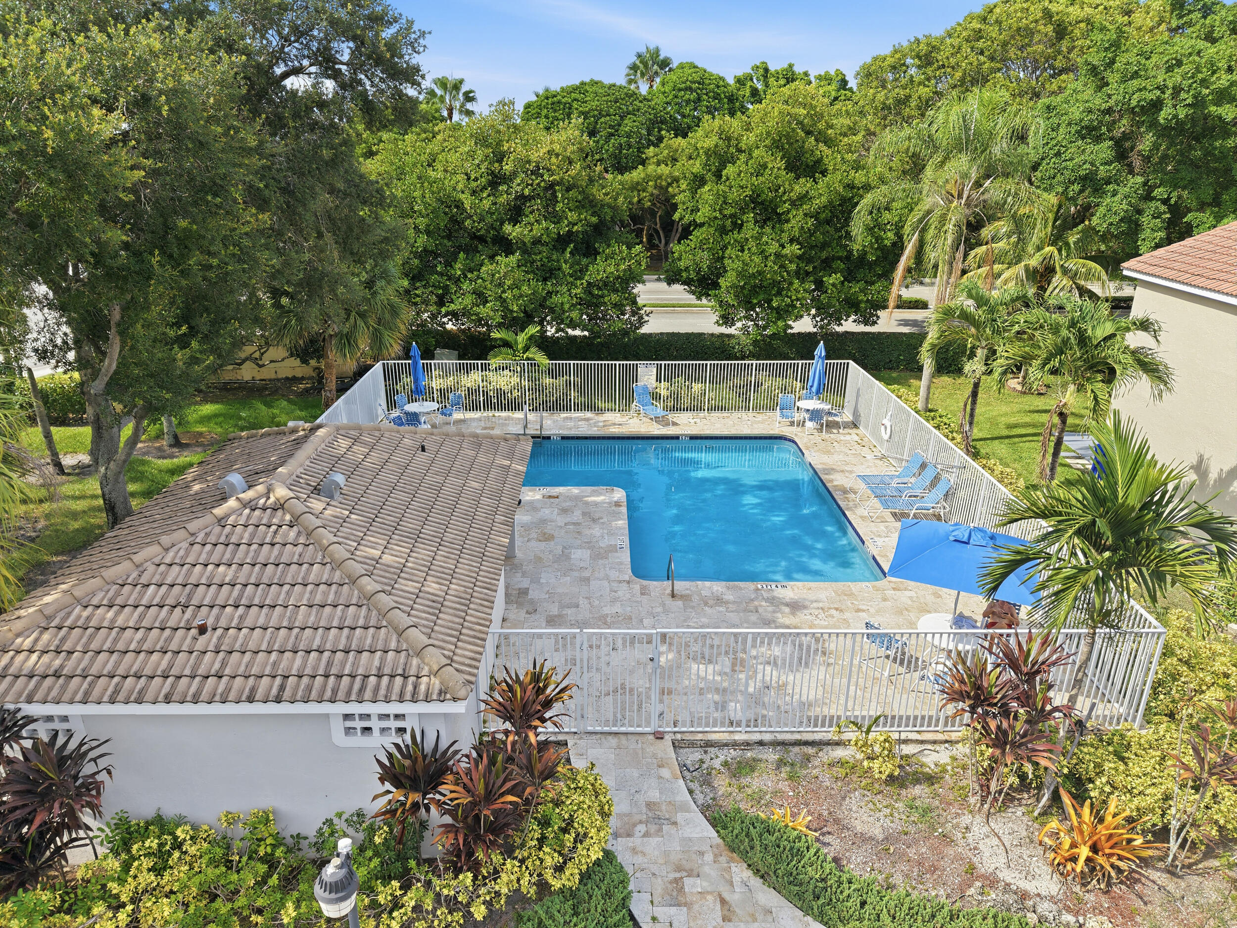 SILVER LAKES AT PEMBROKE PINES - Residential