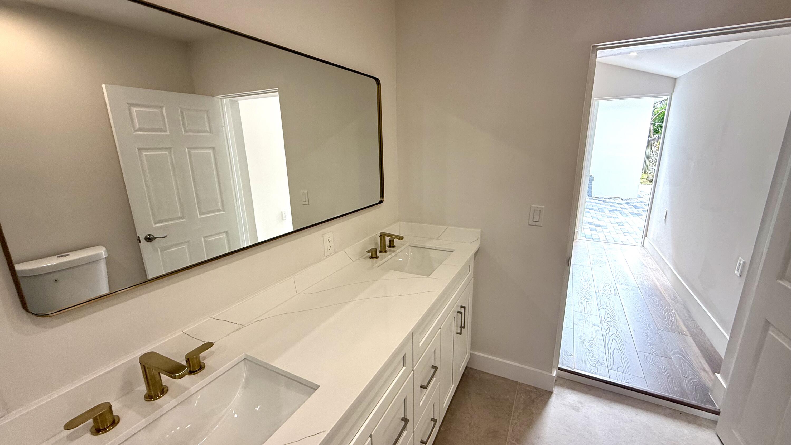 LAKE WORTH TOWN - Residential