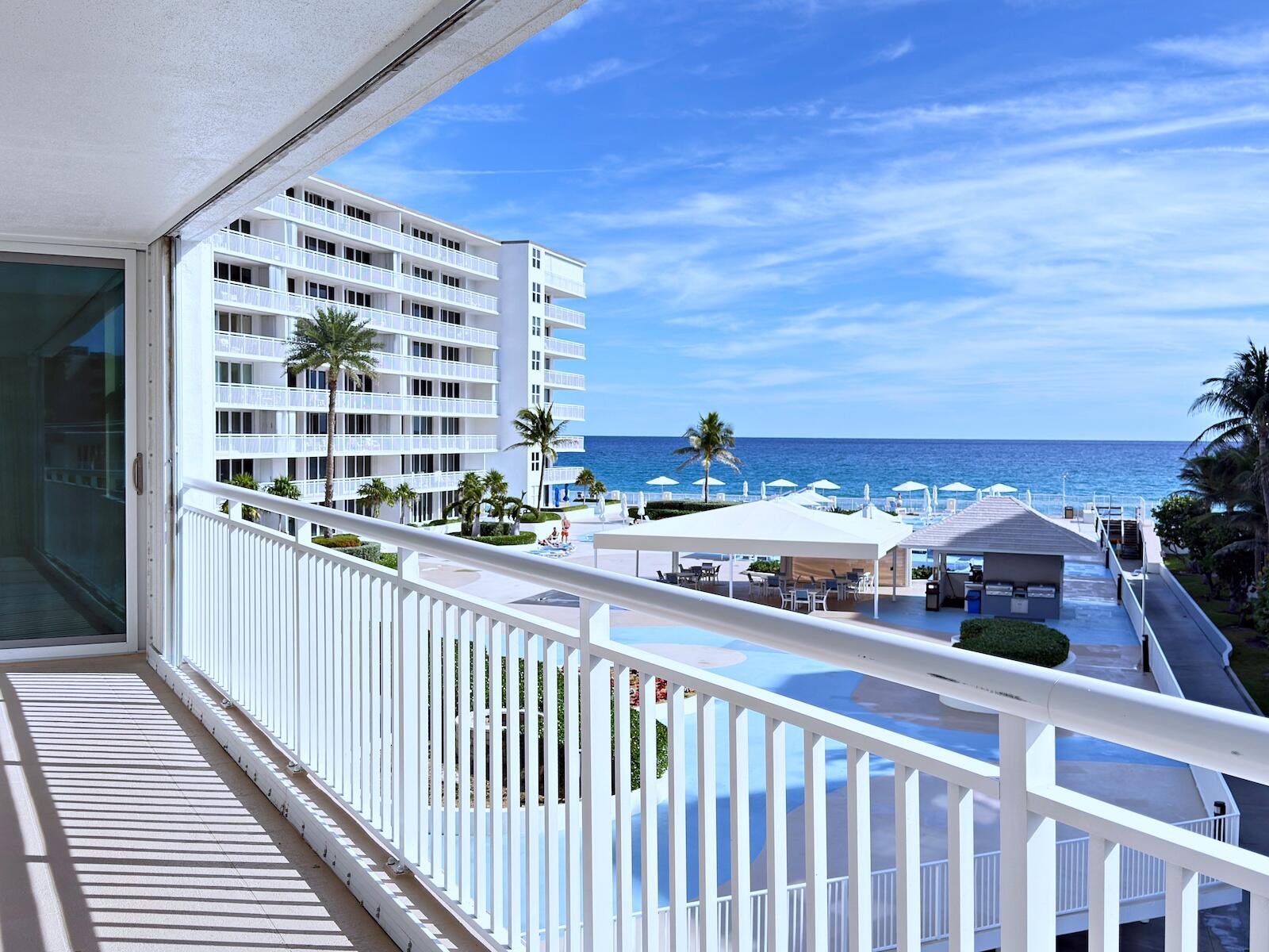 BARCLAY CONDO - Residential
