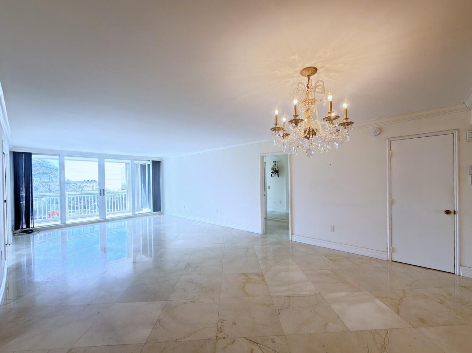 BARCLAY CONDO - Residential