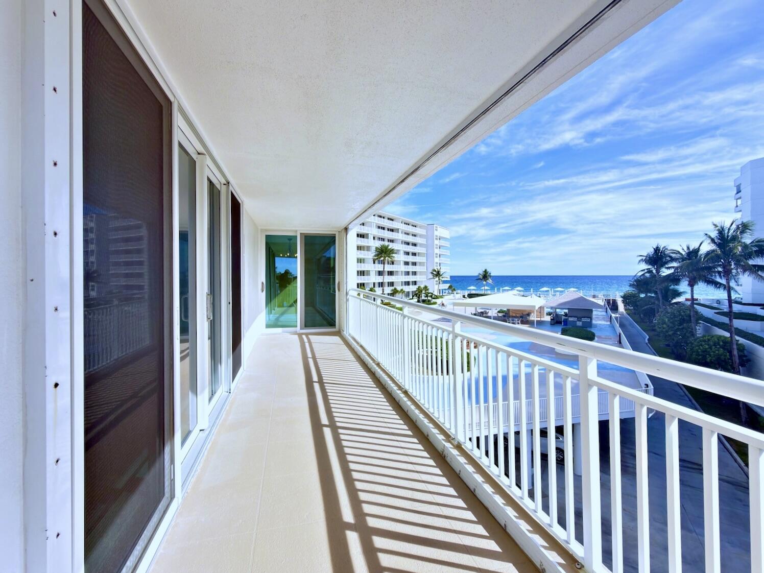 BARCLAY CONDO - Residential