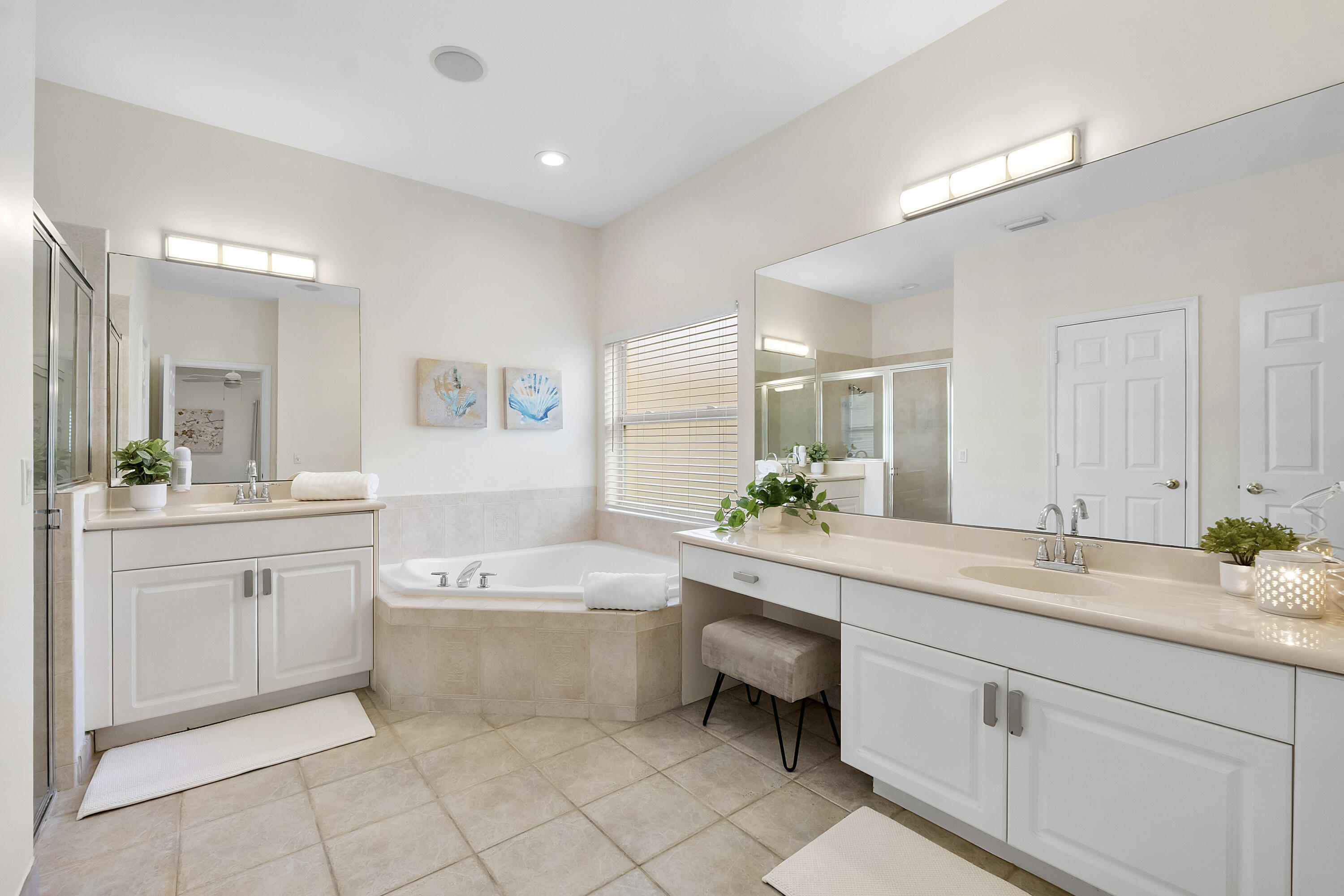 PARKLAND ISLES - Residential