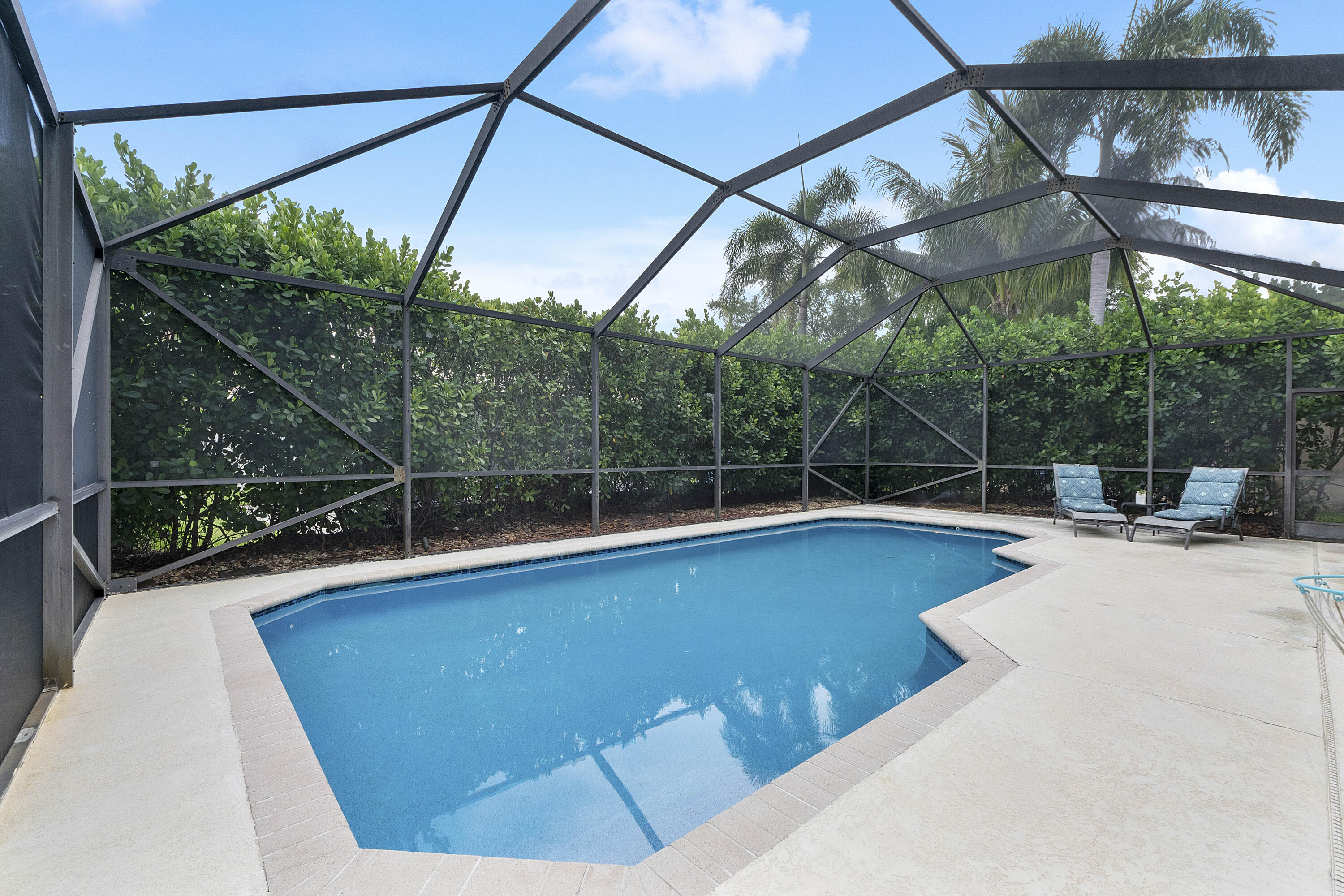 PARKLAND ISLES - Residential