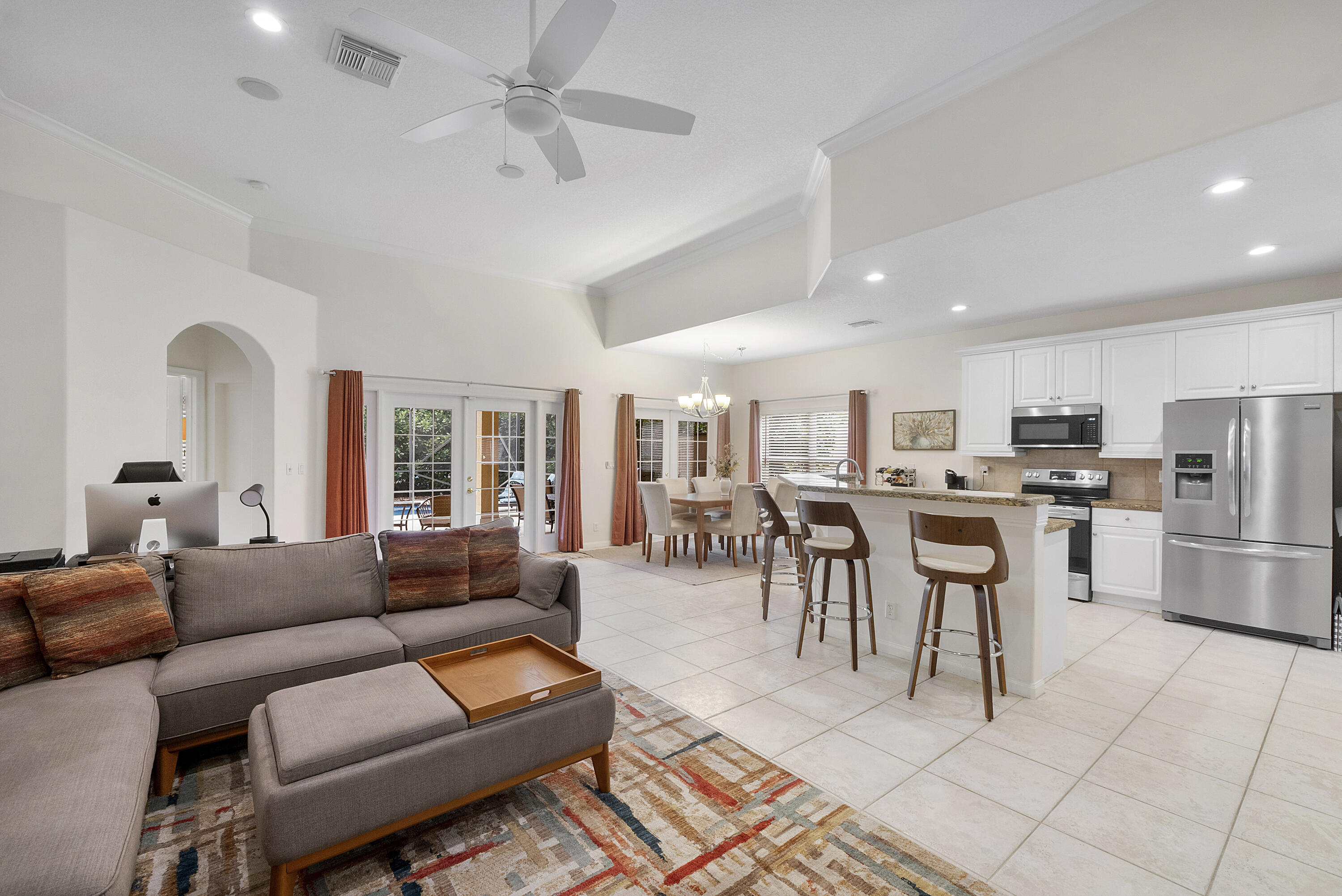 PARKLAND ISLES - Residential