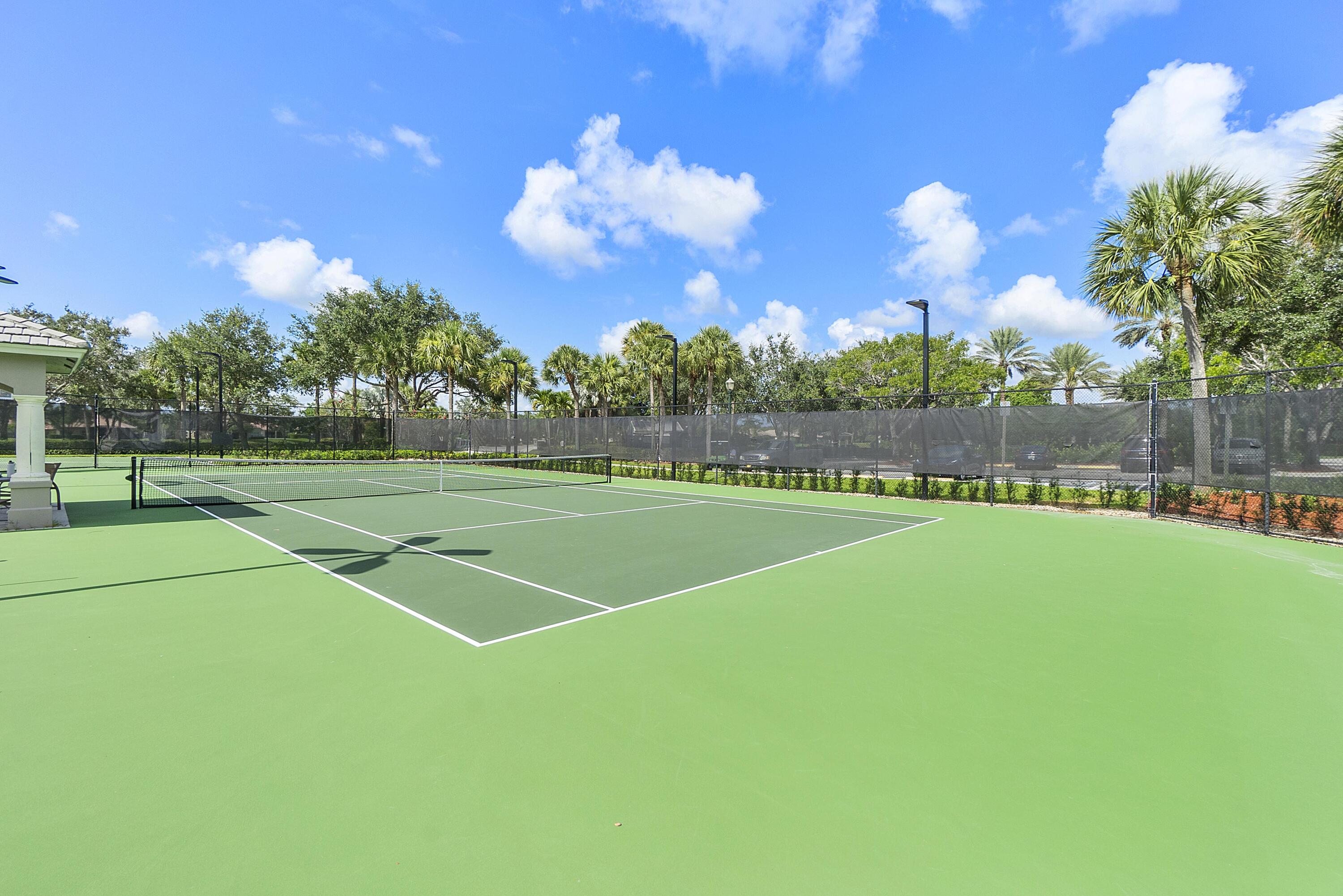 PARKLAND ISLES - Residential