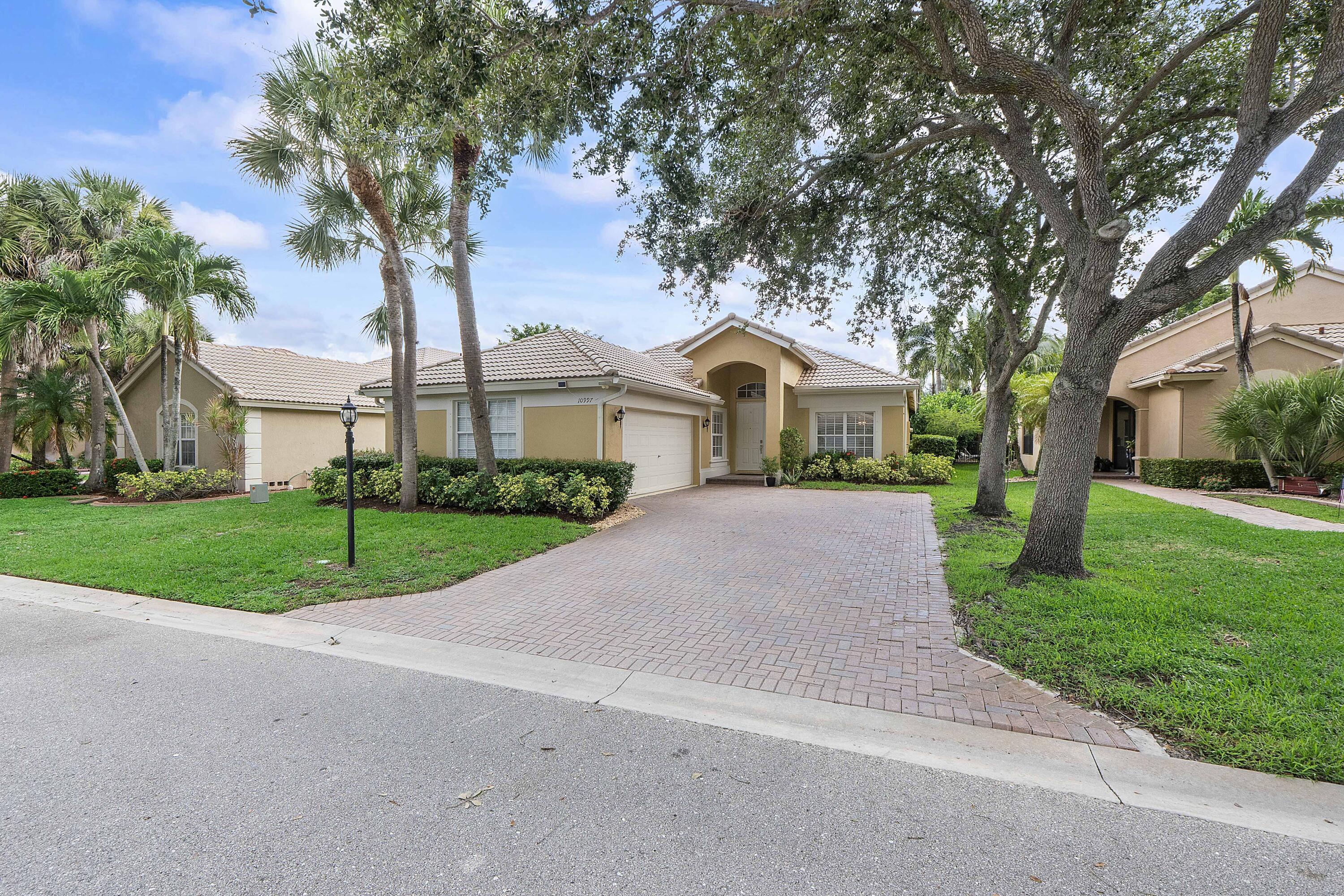 PARKLAND ISLES - Residential