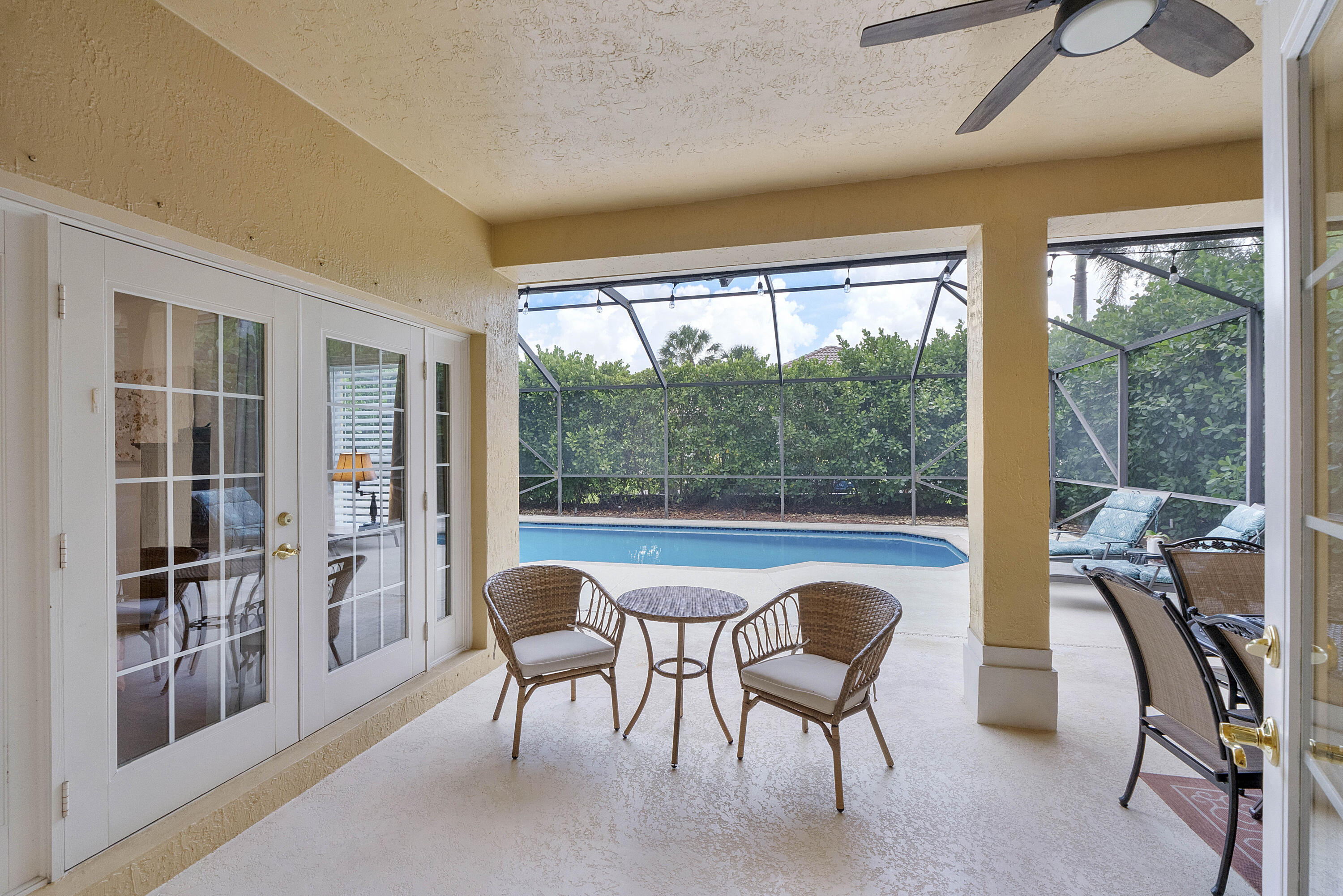 PARKLAND ISLES - Residential