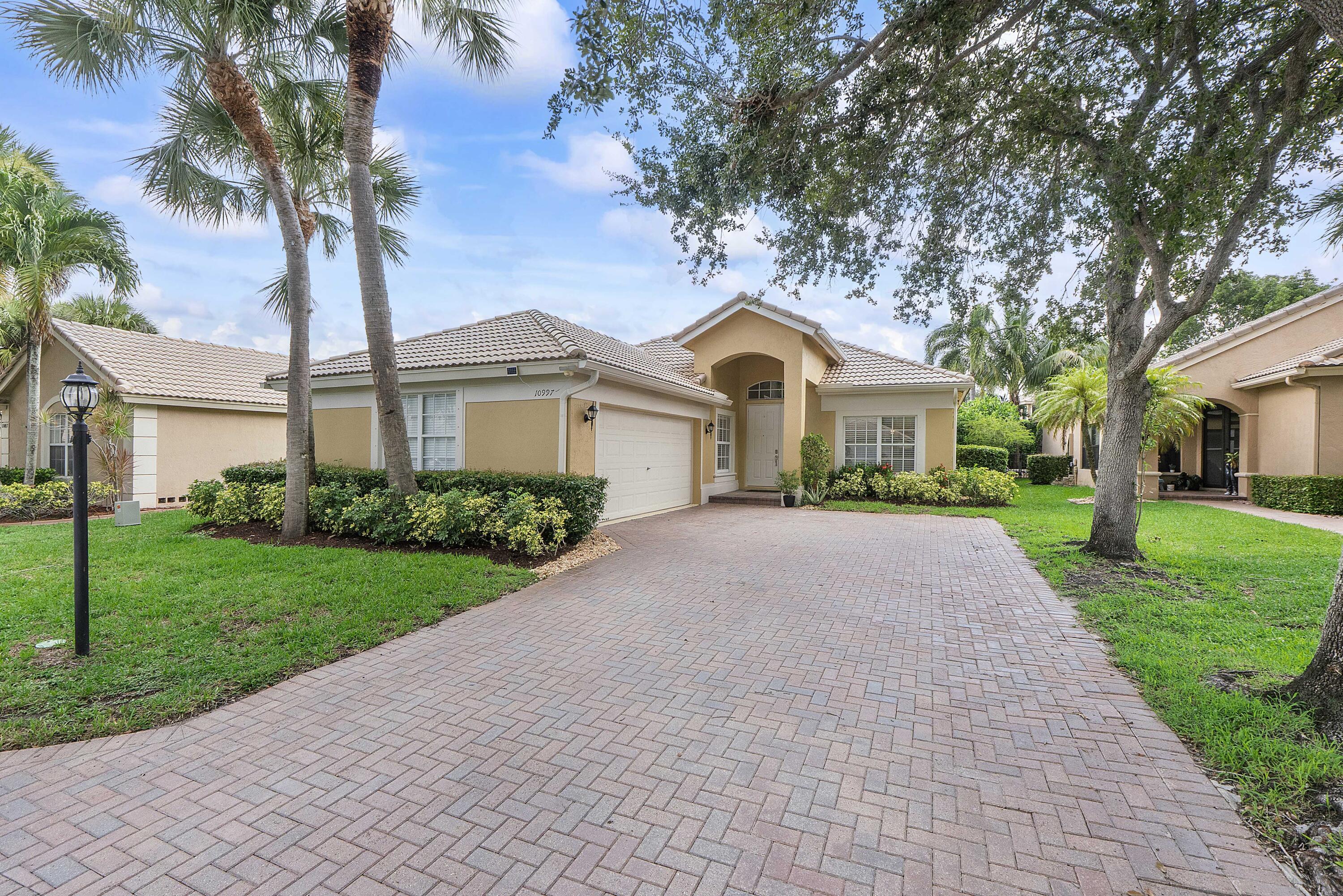 PARKLAND ISLES - Residential