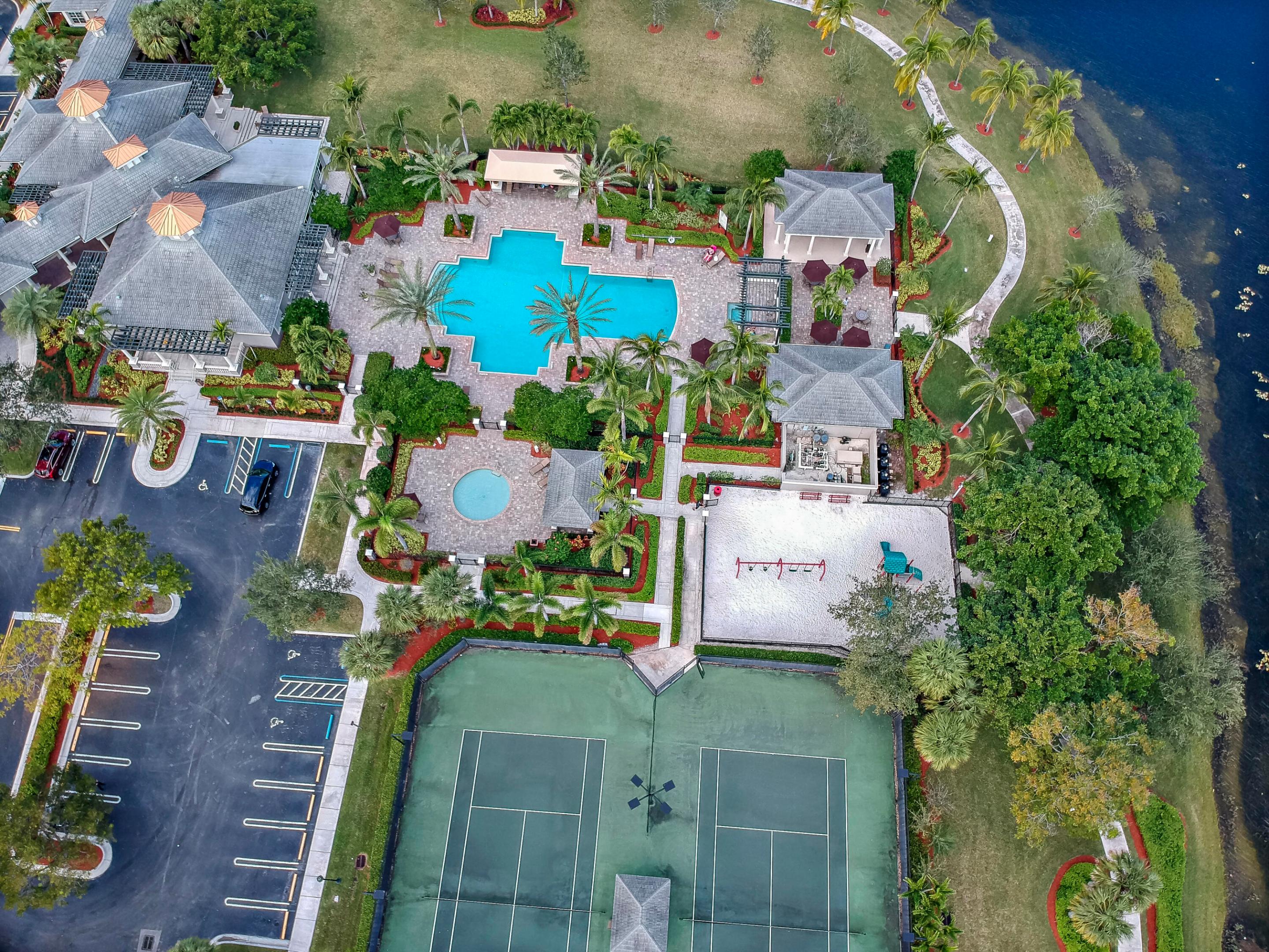 PARKLAND ISLES - Residential