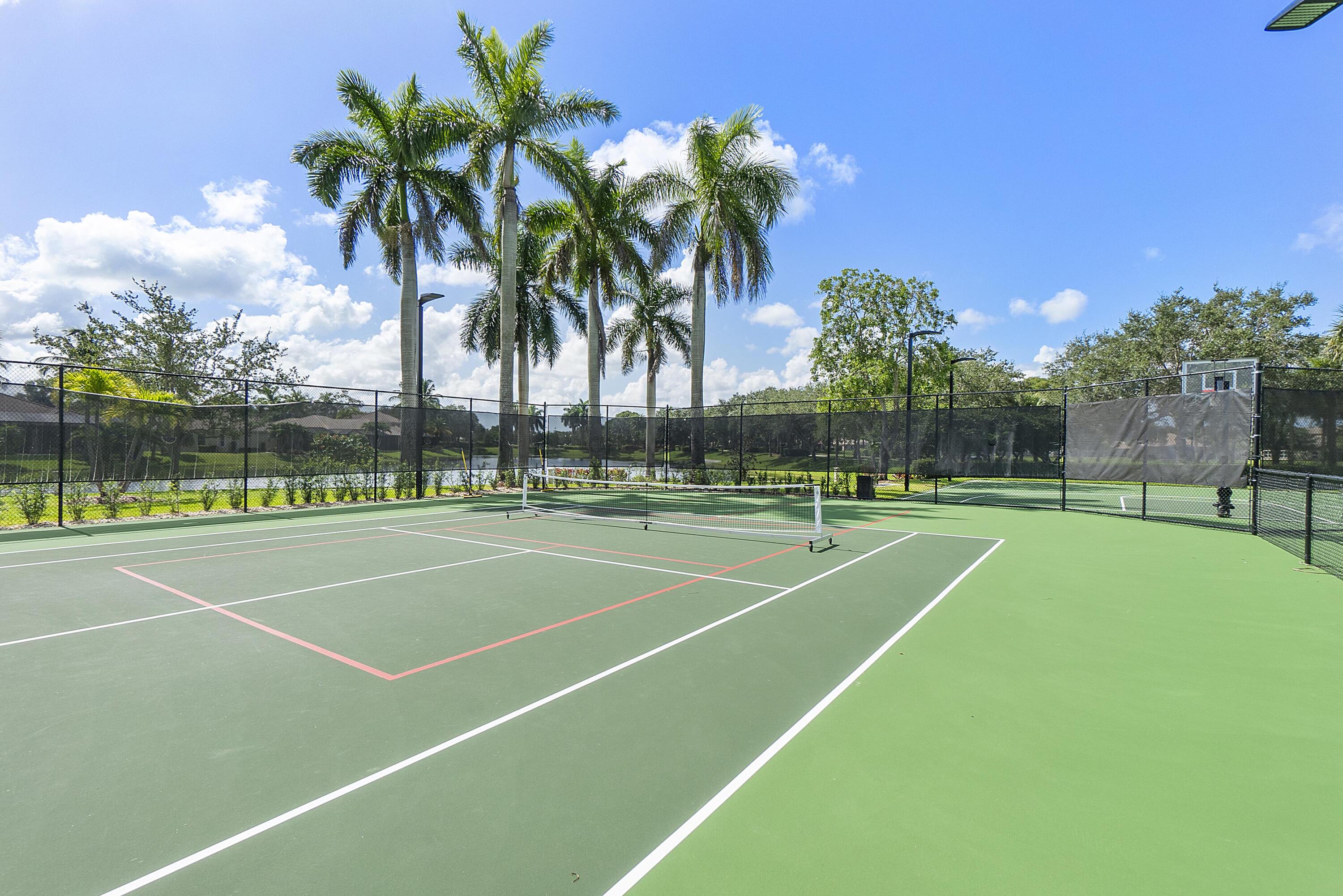PARKLAND ISLES - Residential
