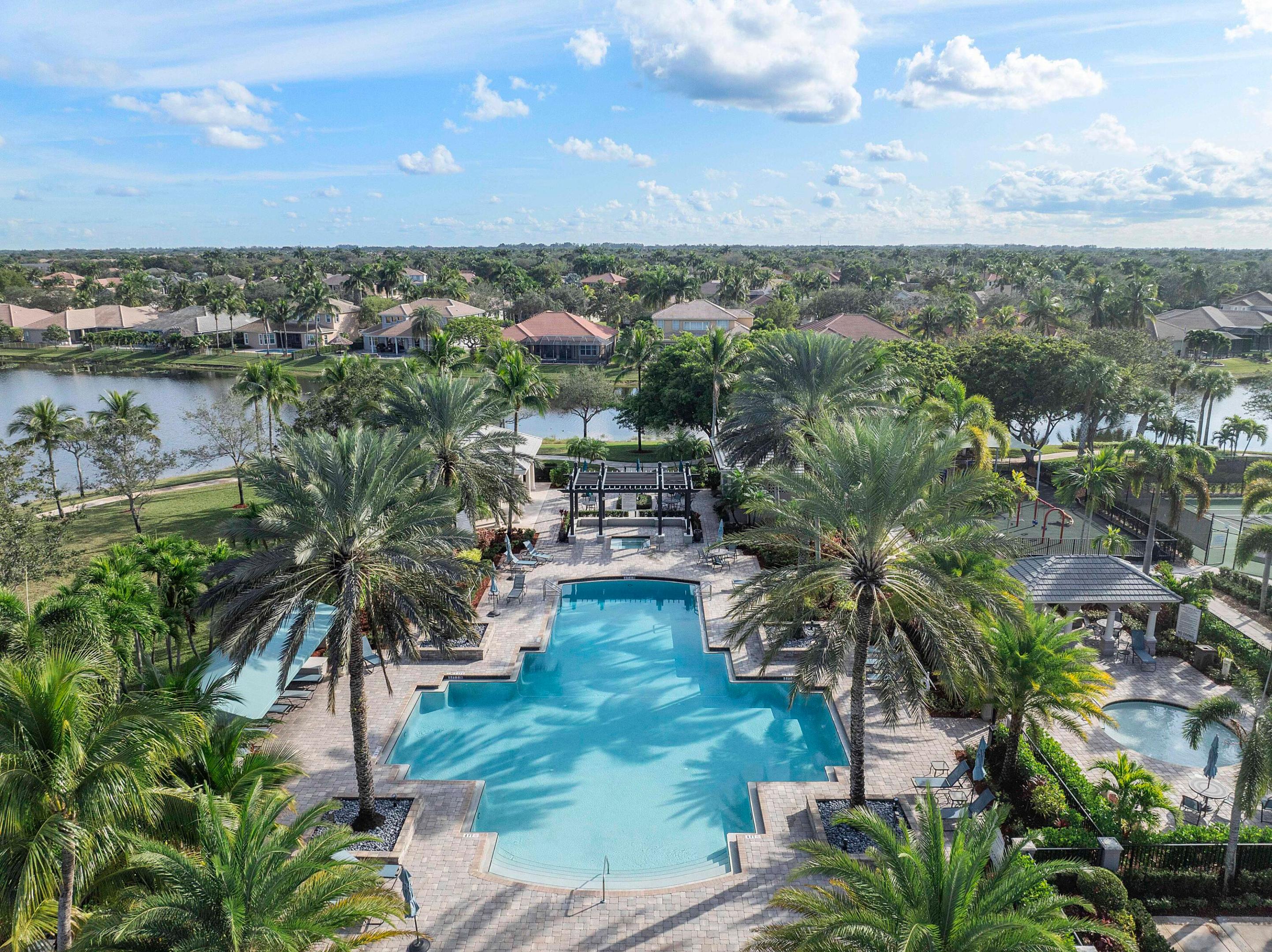 PARKLAND ISLES - Residential