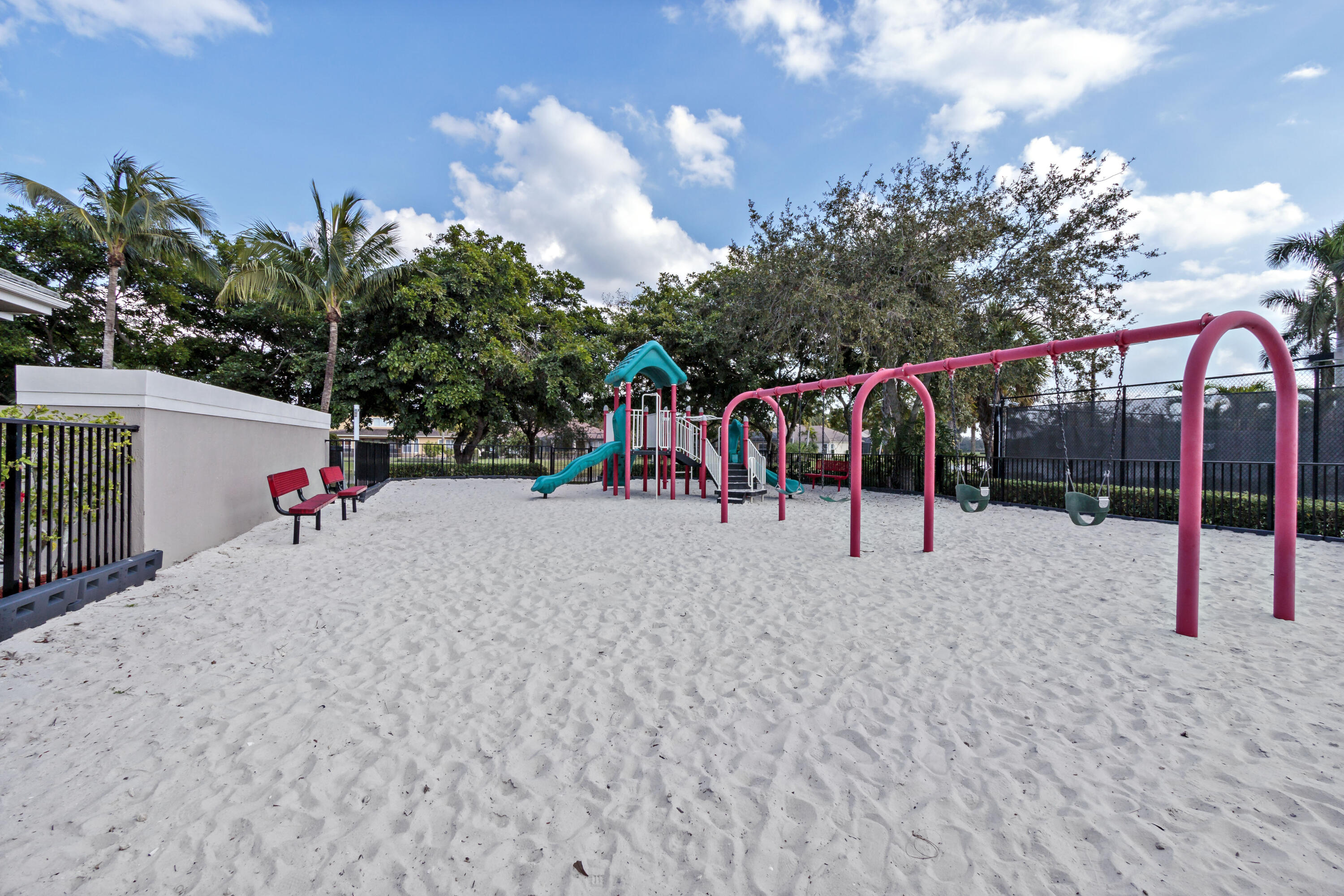 PARKLAND ISLES - Residential