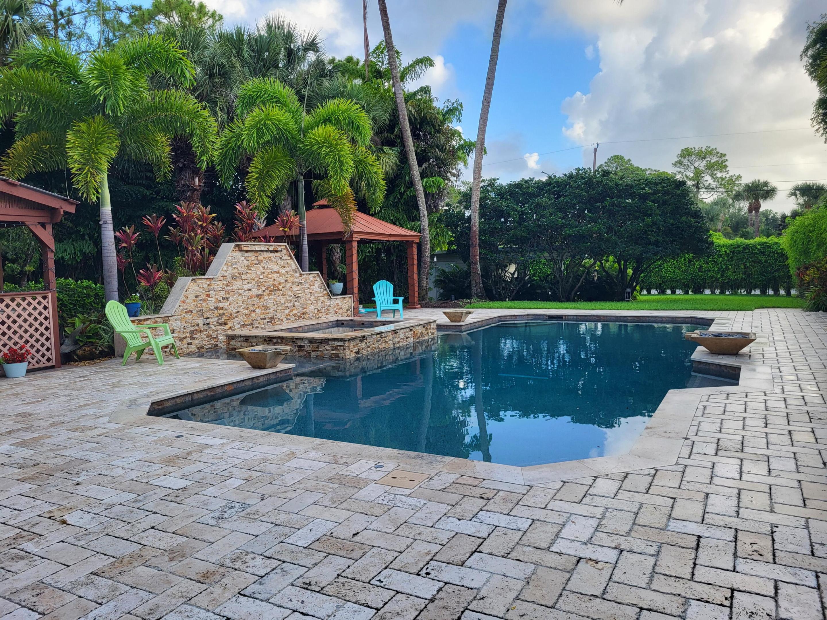 PALM BEACH RANCHETTES - Residential