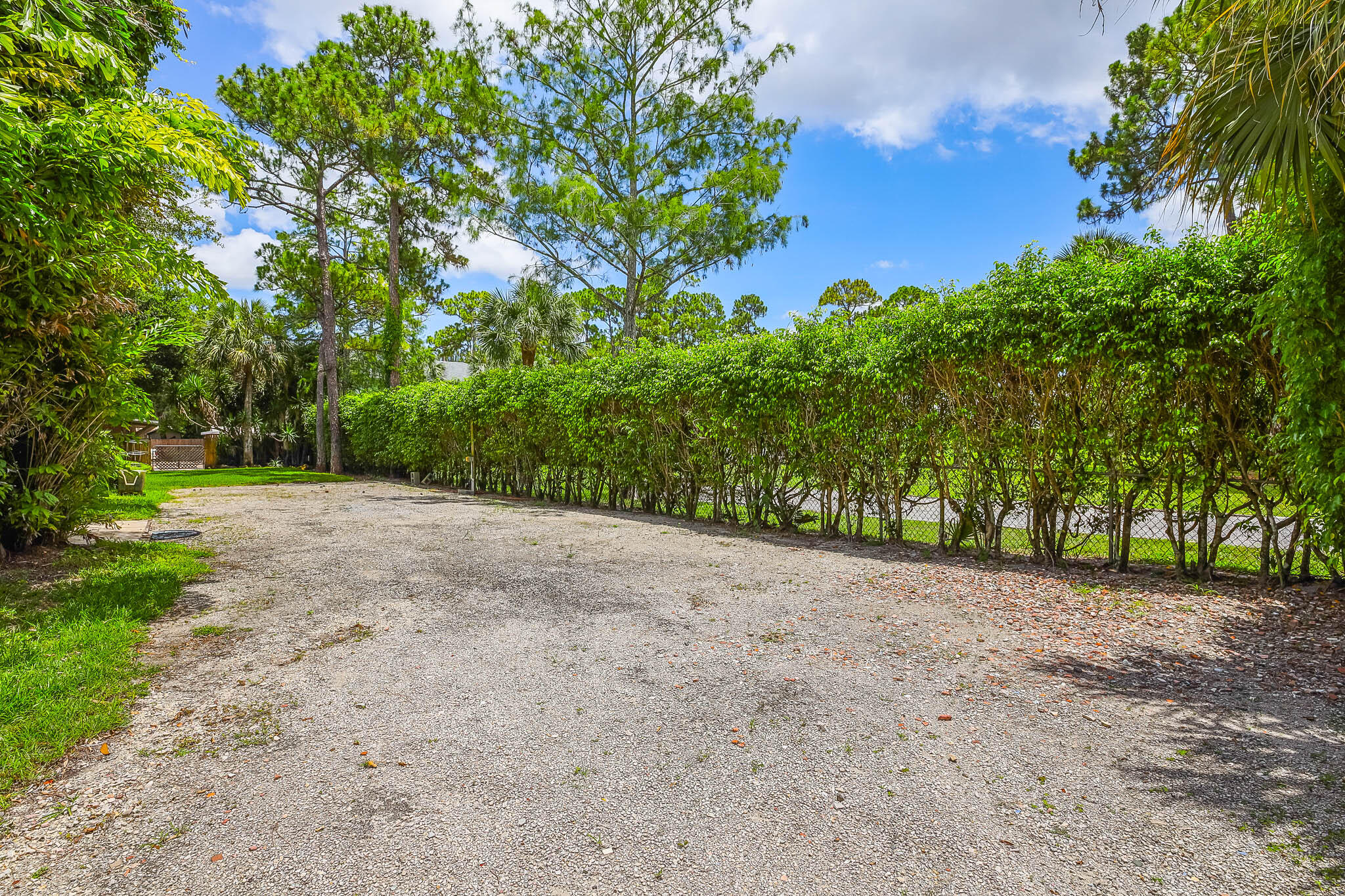 PALM BEACH RANCHETTES - Residential