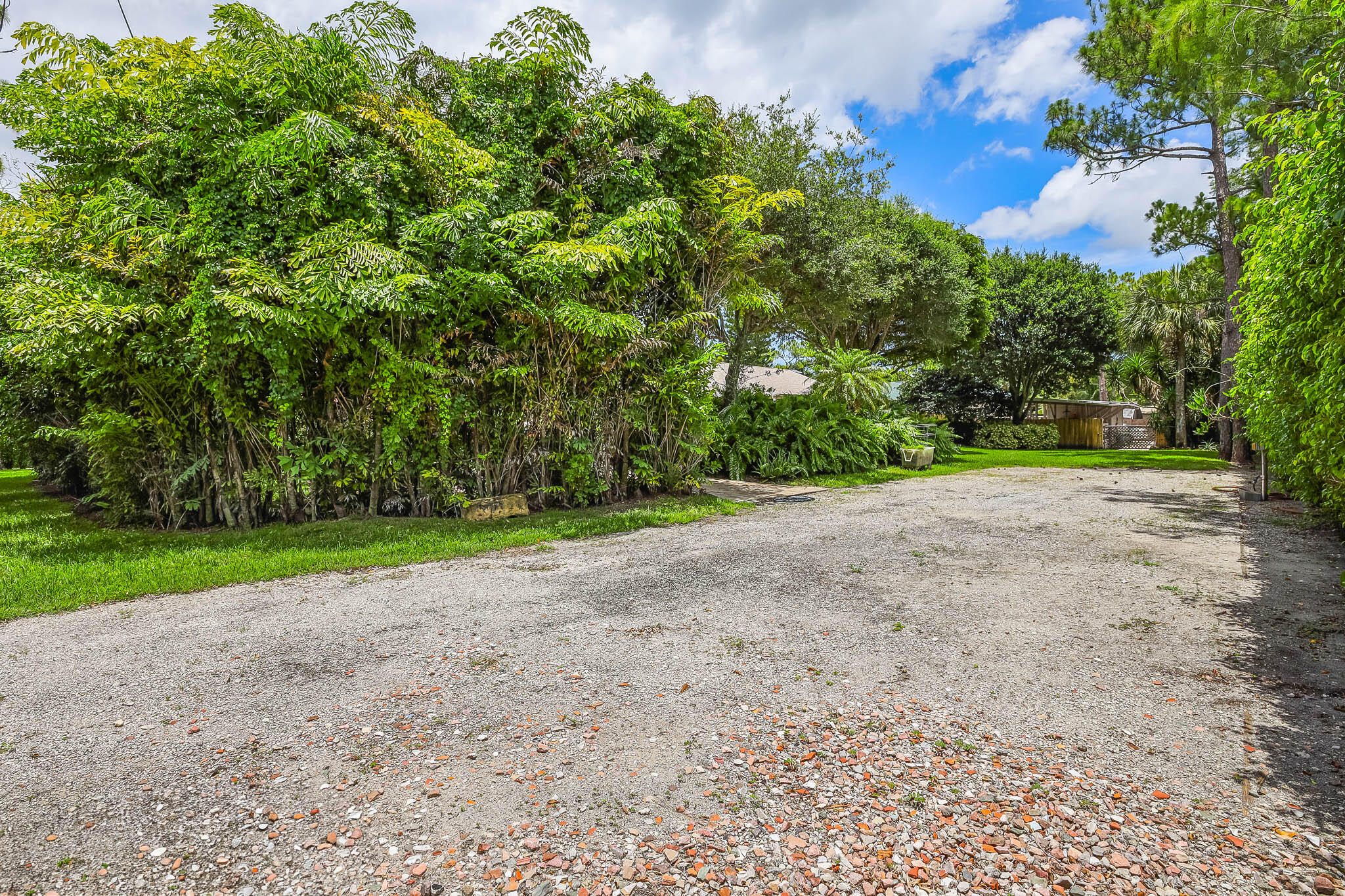 PALM BEACH RANCHETTES - Residential