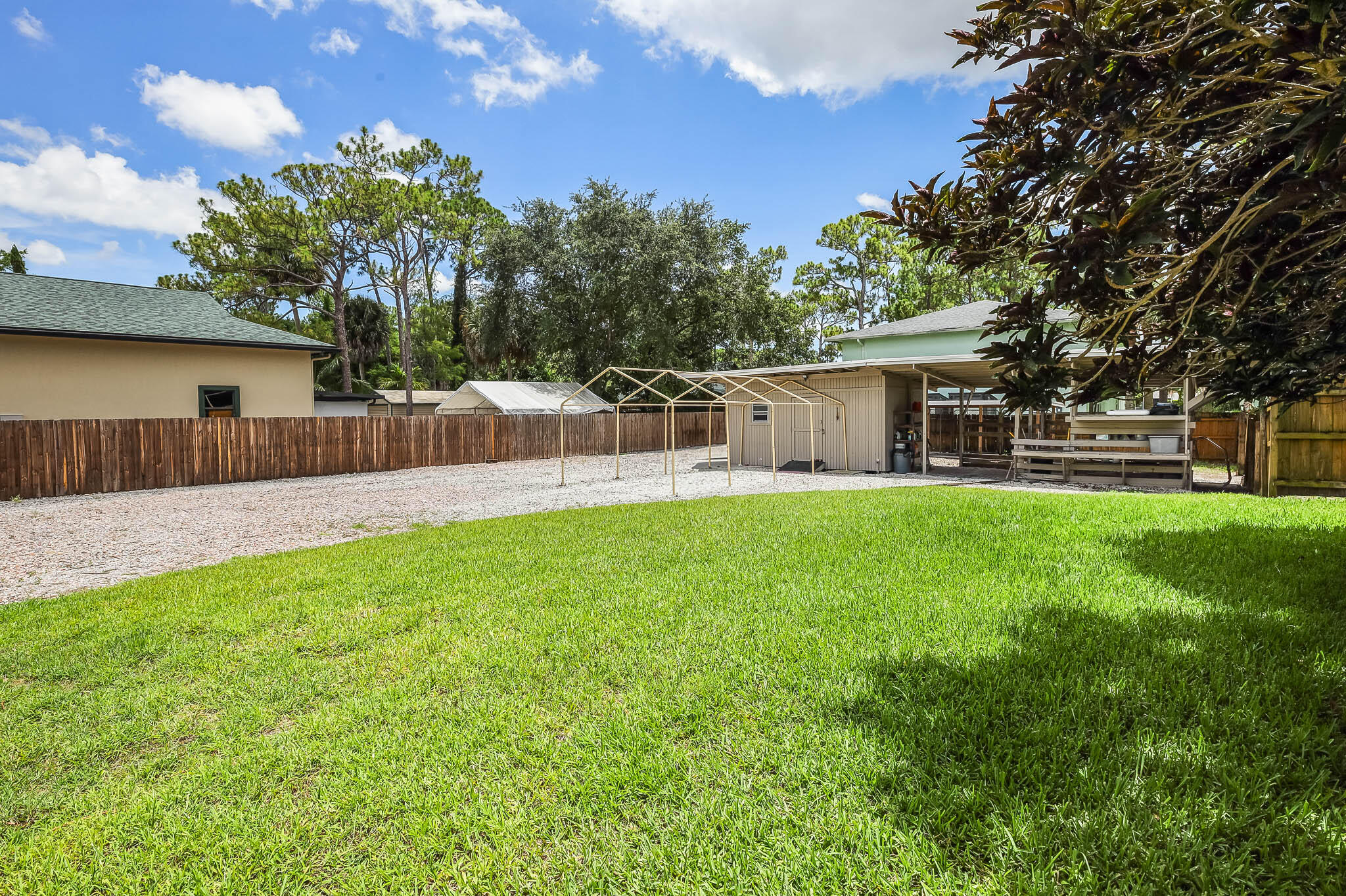 PALM BEACH RANCHETTES - Residential