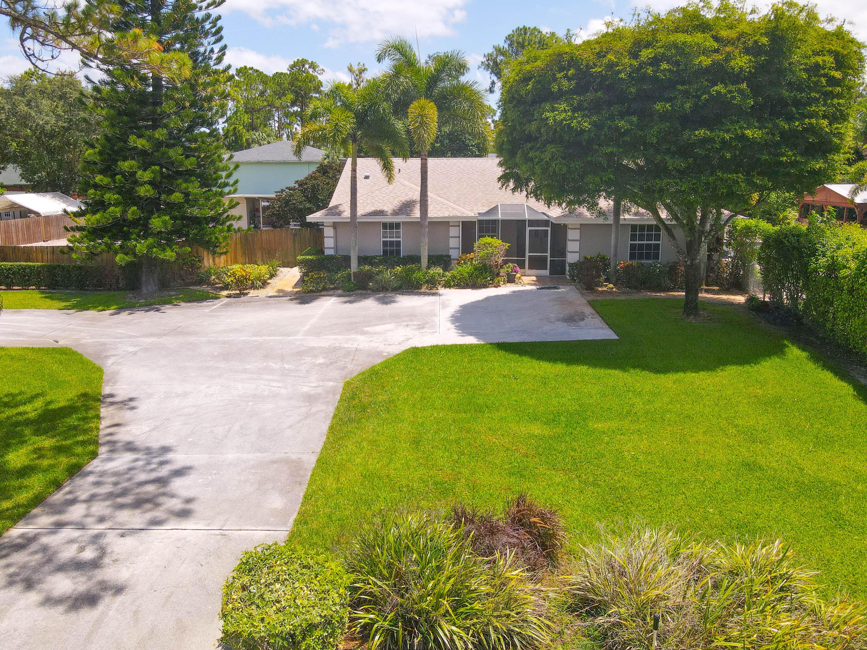 PALM BEACH RANCHETTES - Residential