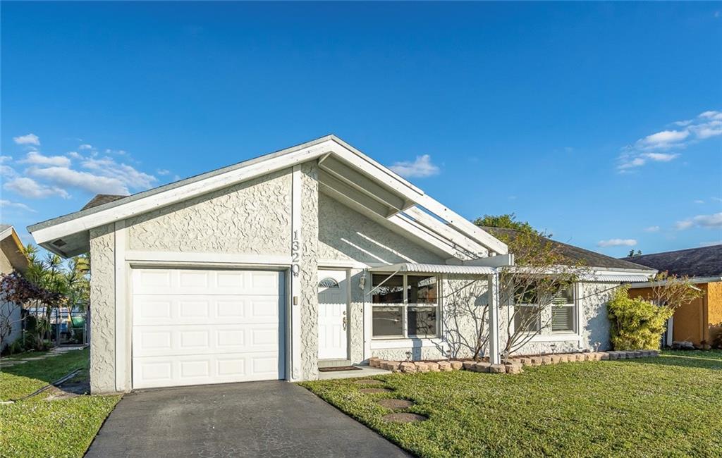 NORTH LAUDERDALE LANDINGS - Residential