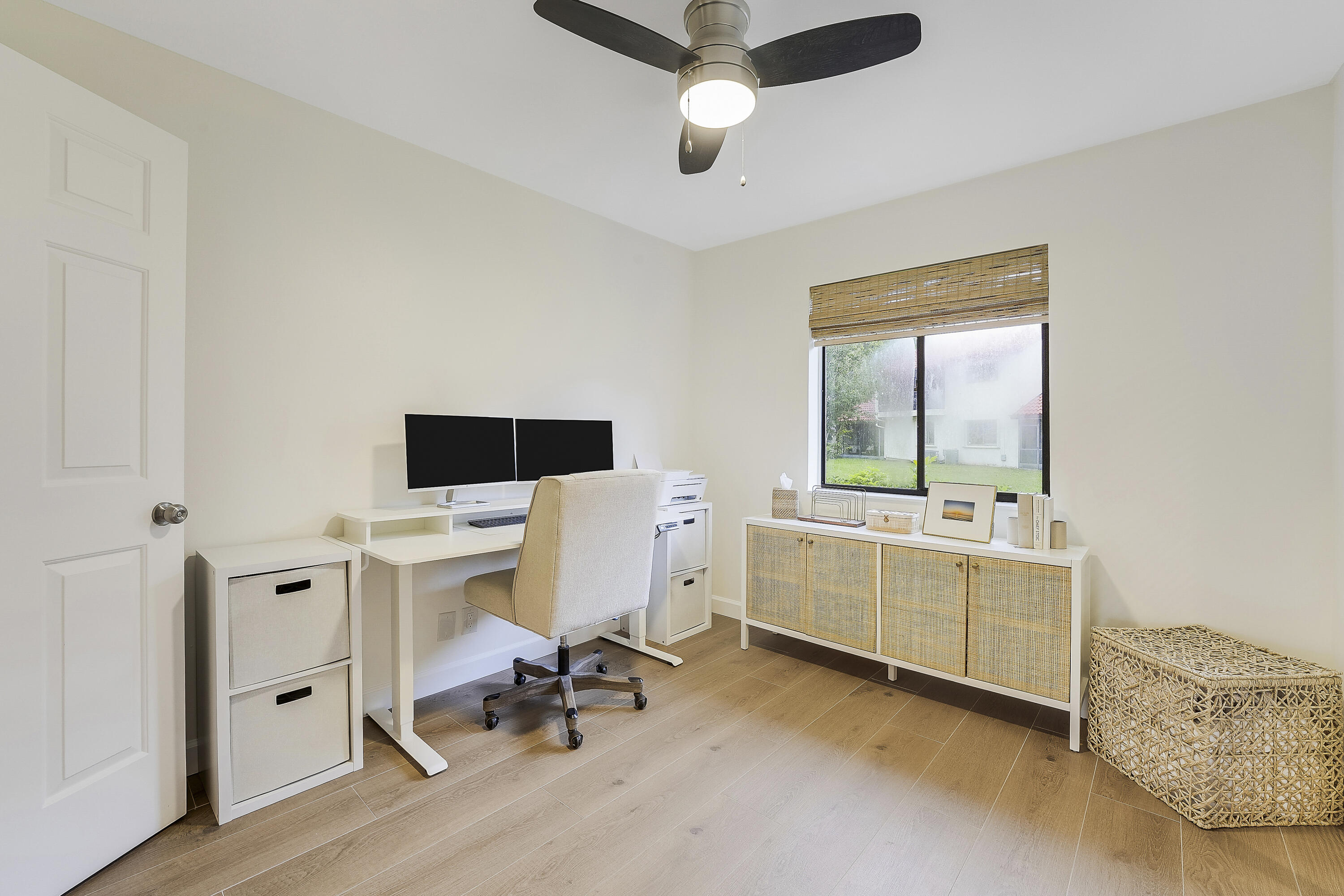 SOUTH LAKE CONDO - Residential