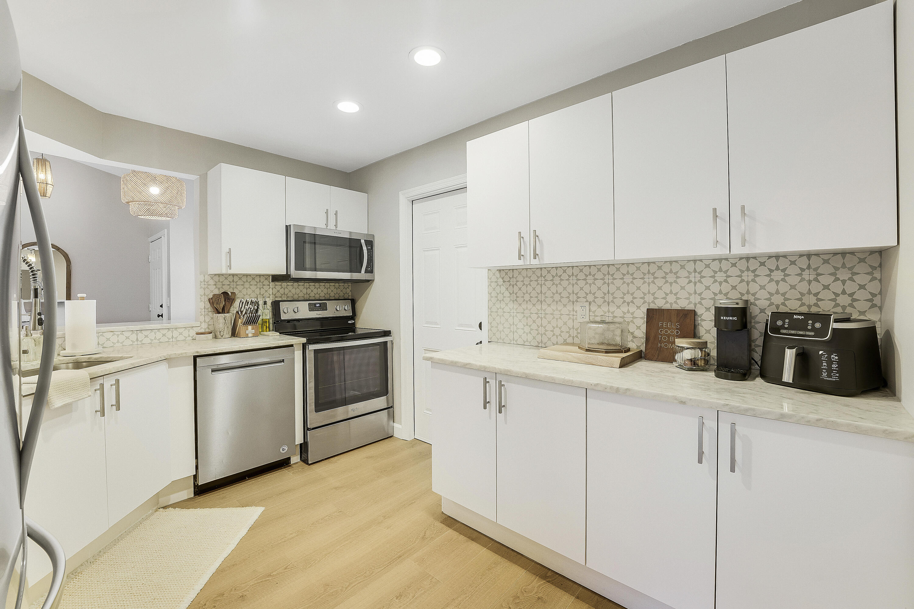 SOUTH LAKE CONDO - Residential