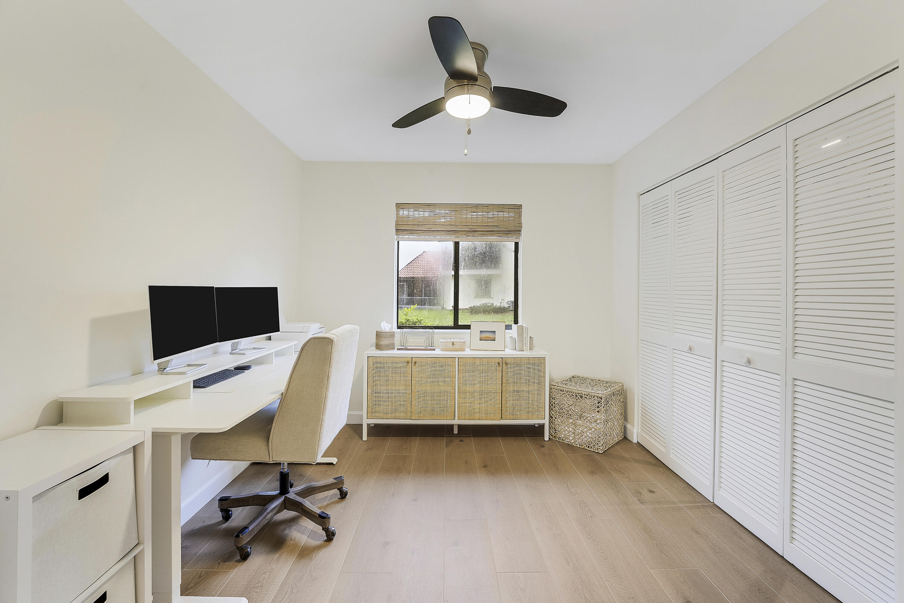 SOUTH LAKE CONDO - Residential
