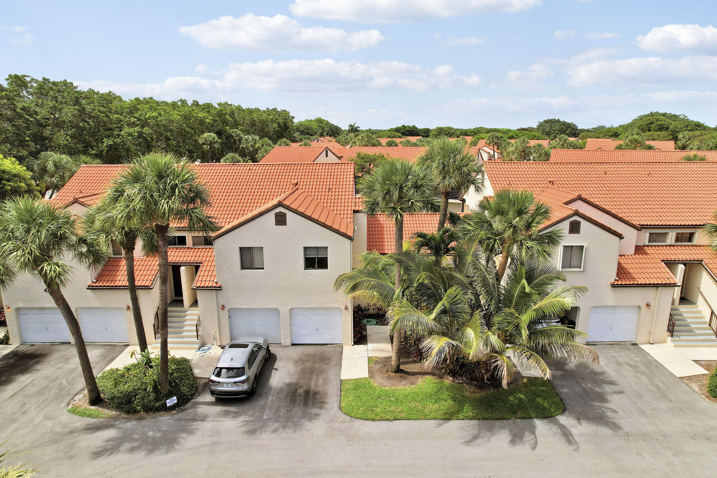 SOUTH LAKE CONDO - Residential