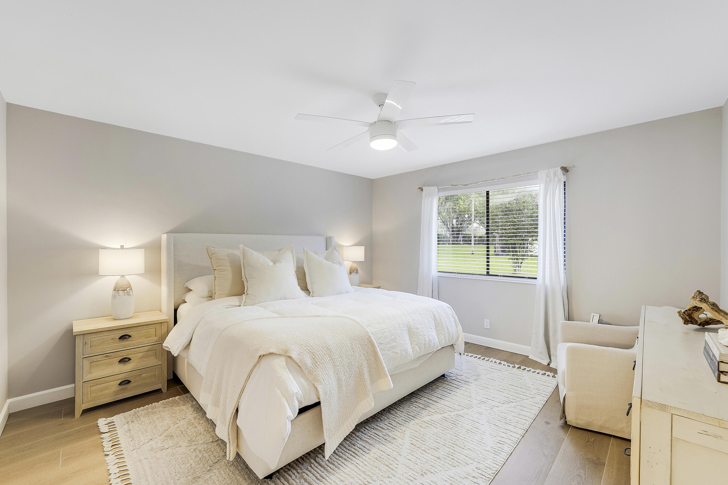 SOUTH LAKE CONDO - Residential