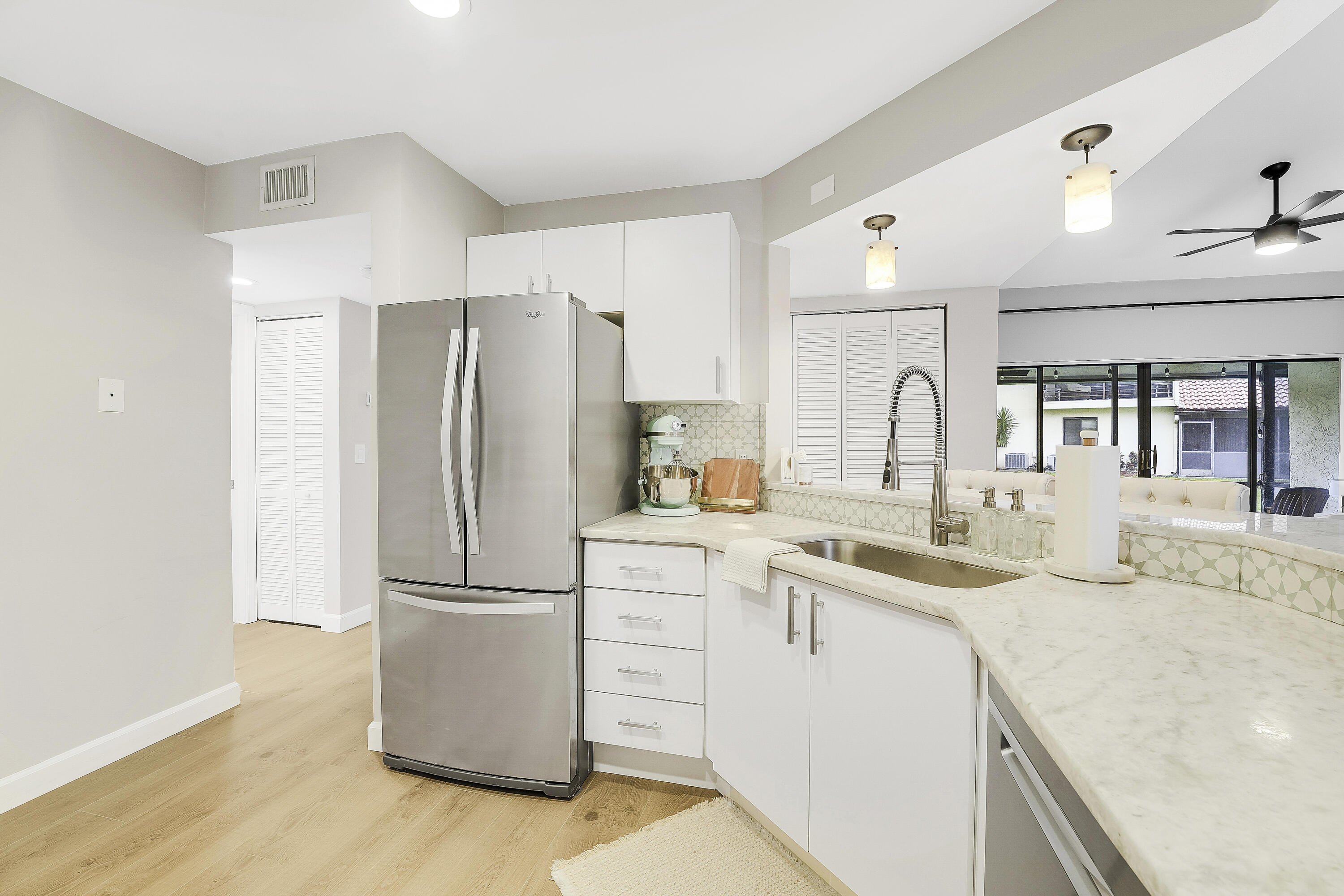 SOUTH LAKE CONDO - Residential