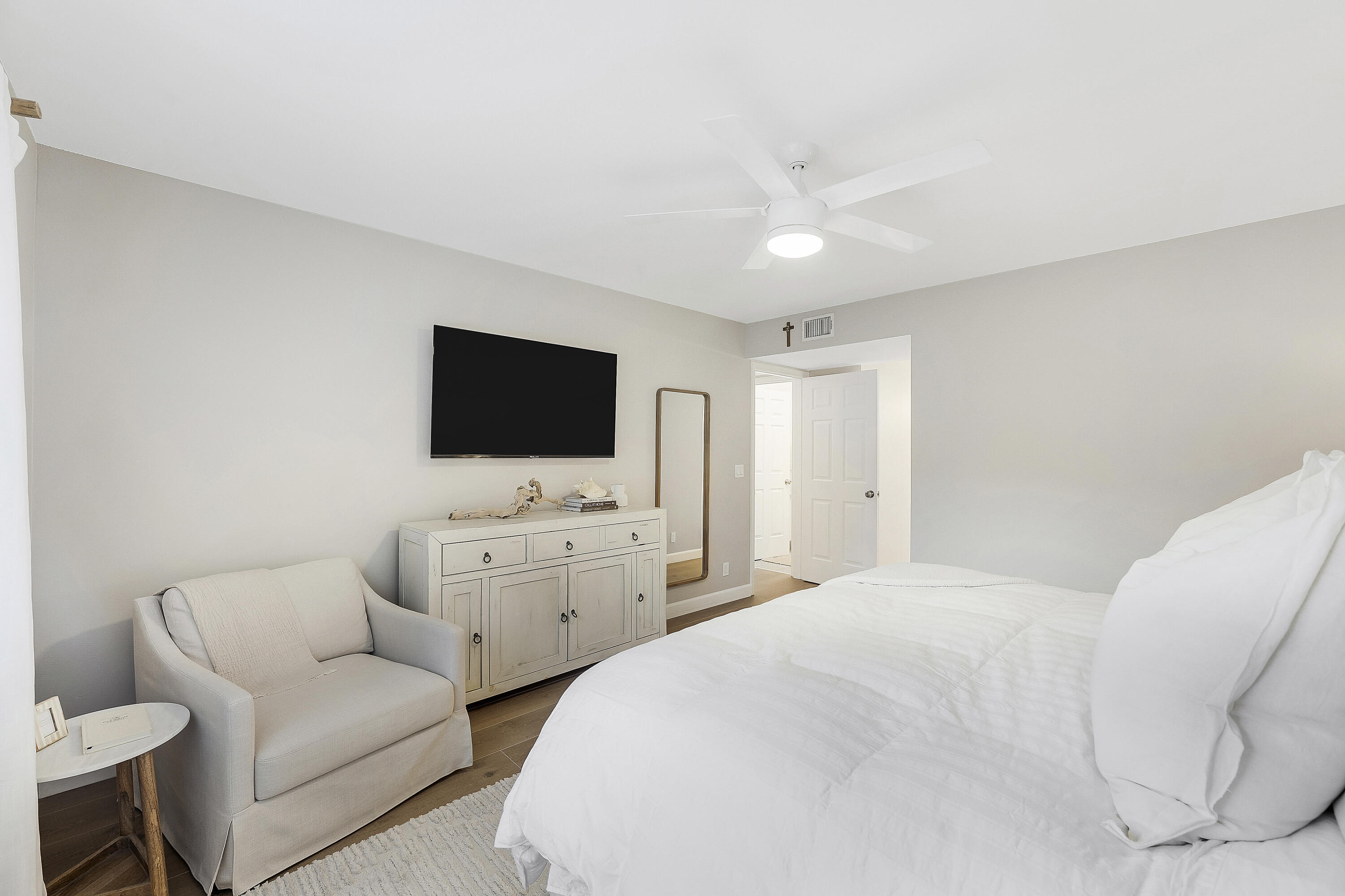 SOUTH LAKE CONDO - Residential