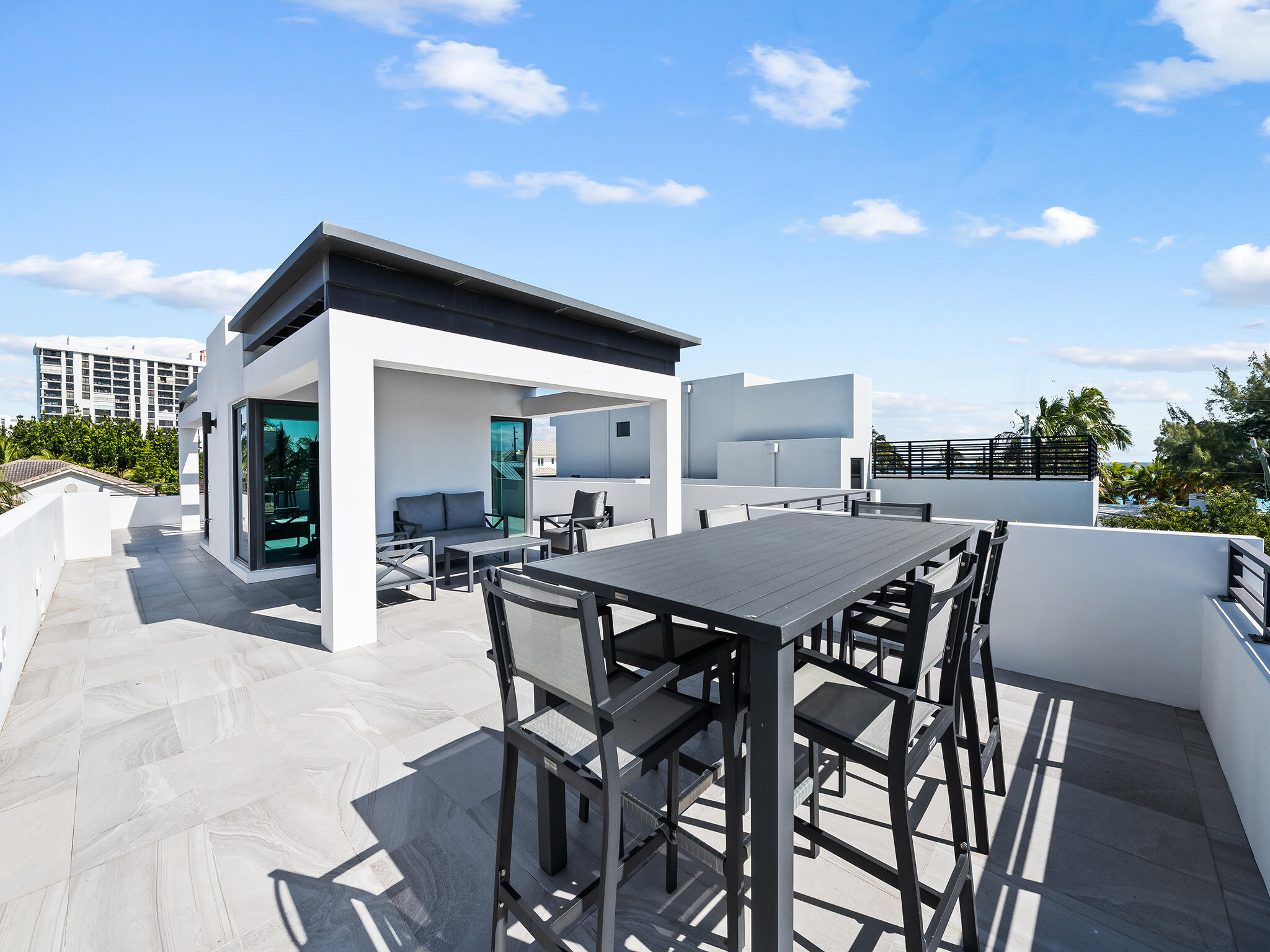 LAS OLAS BY THE SEA EXT - Residential