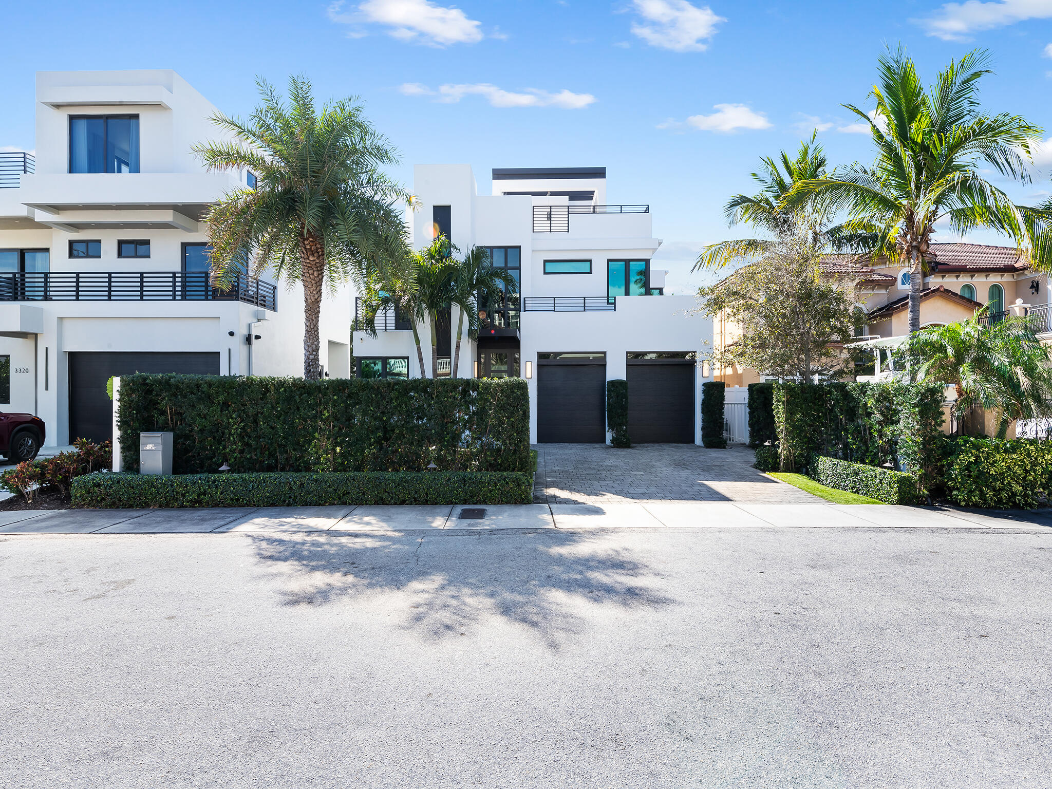 LAS OLAS BY THE SEA EXT - Residential