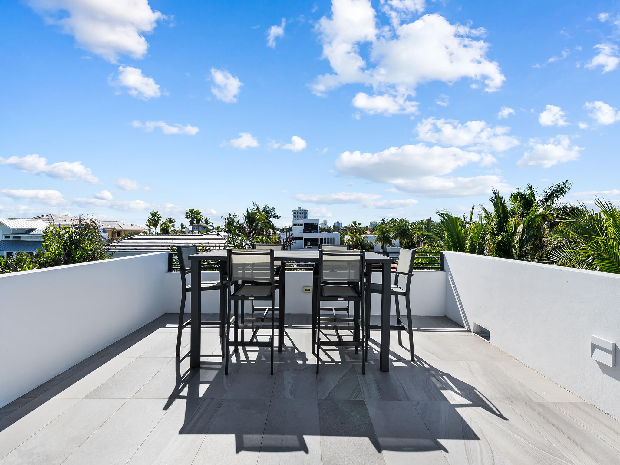 LAS OLAS BY THE SEA EXT - Residential