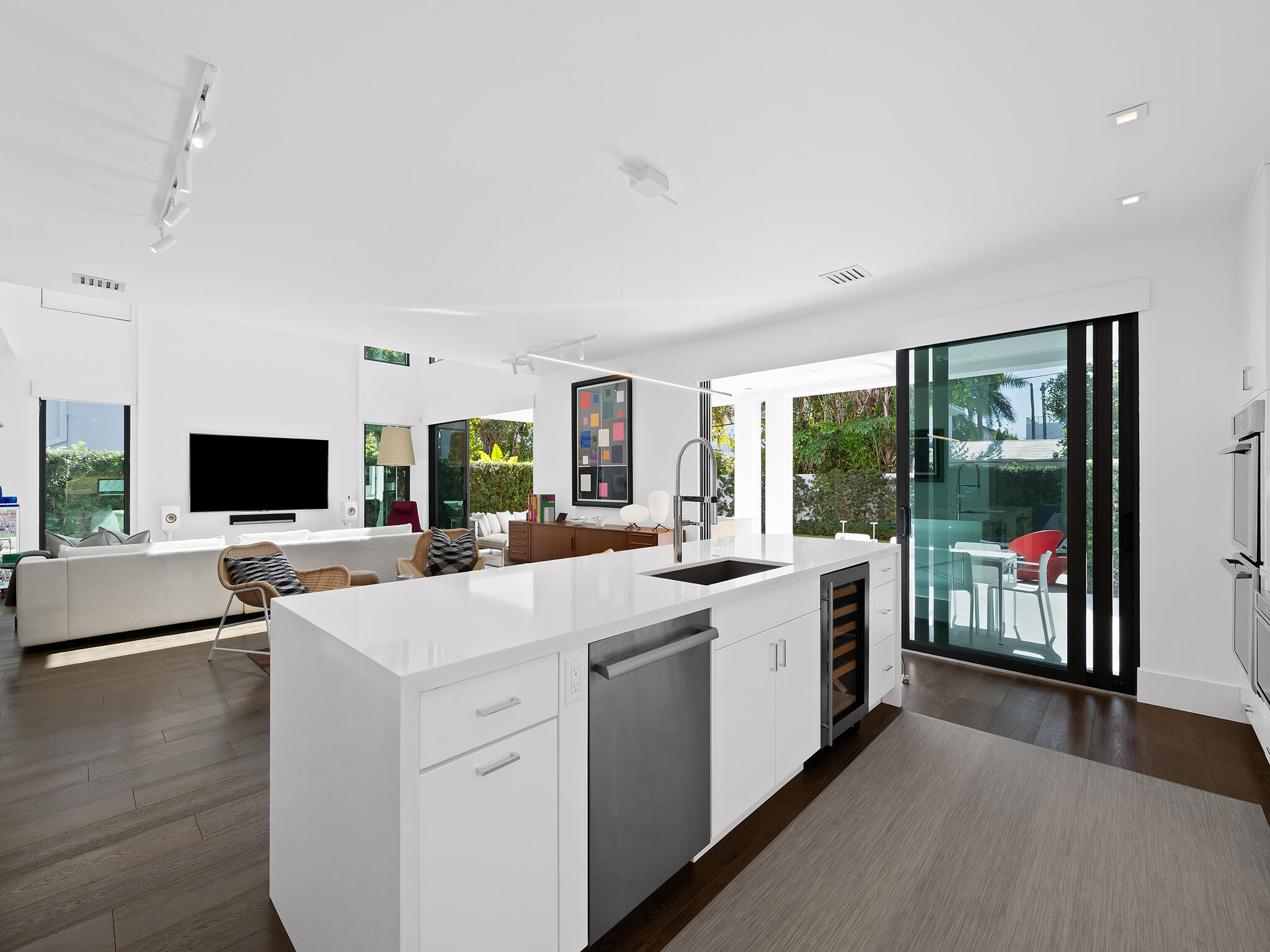LAS OLAS BY THE SEA EXT - Residential