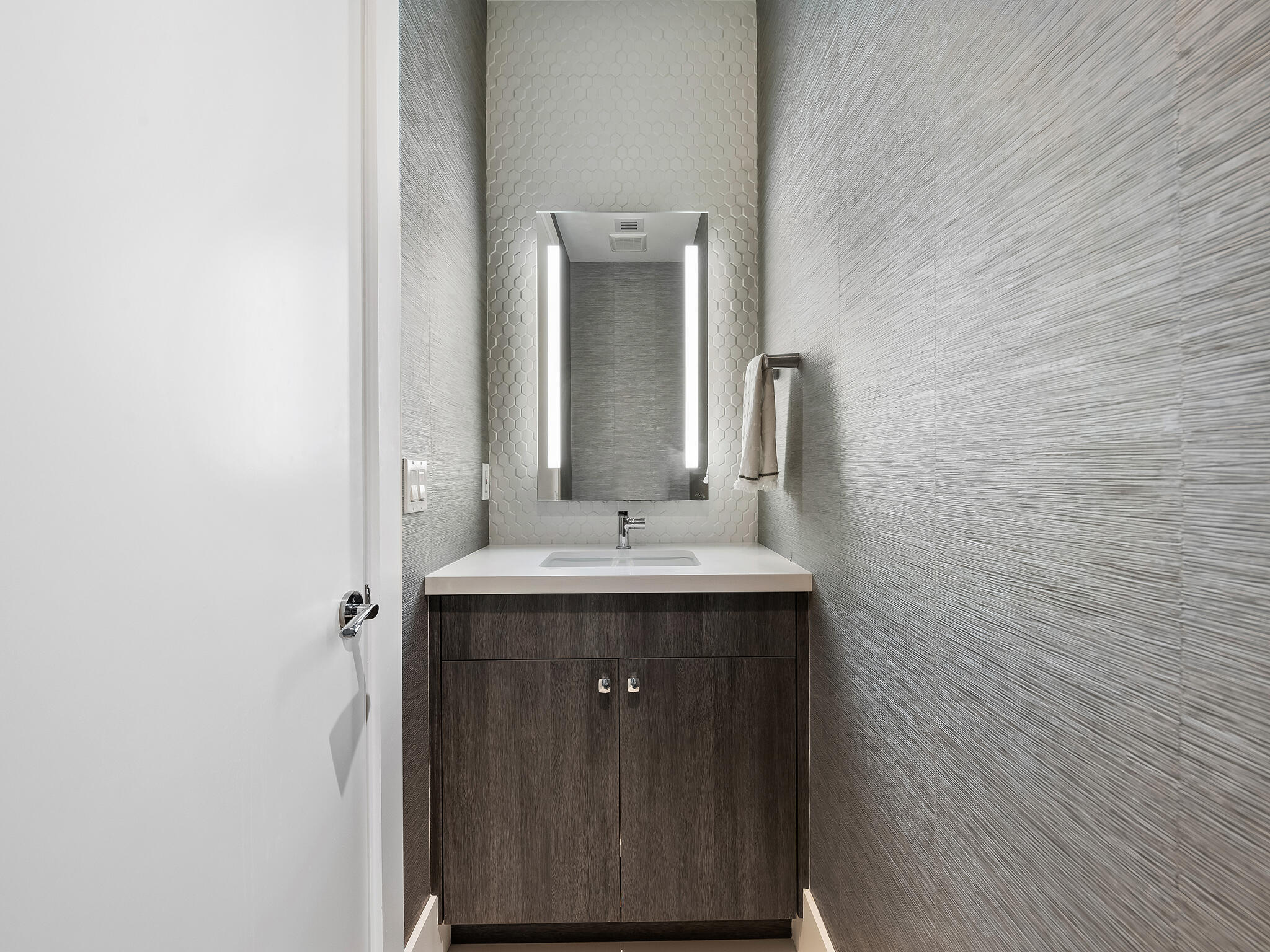 LAS OLAS BY THE SEA EXT - Residential