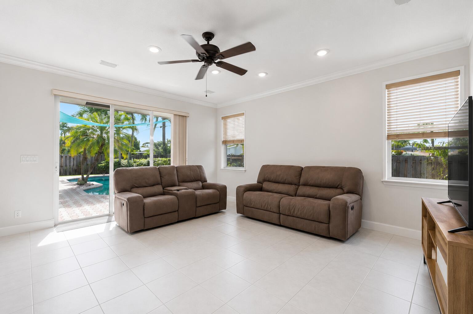 DEERFIELD BEACH GARDENS - Residential
