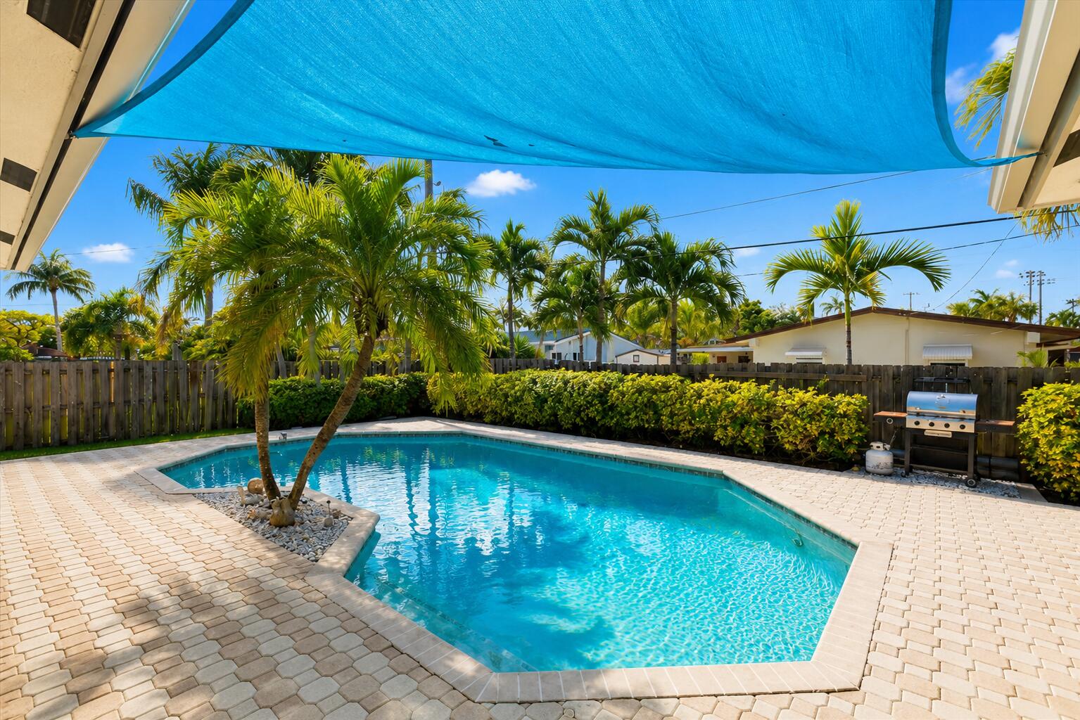 DEERFIELD BEACH GARDENS - Residential