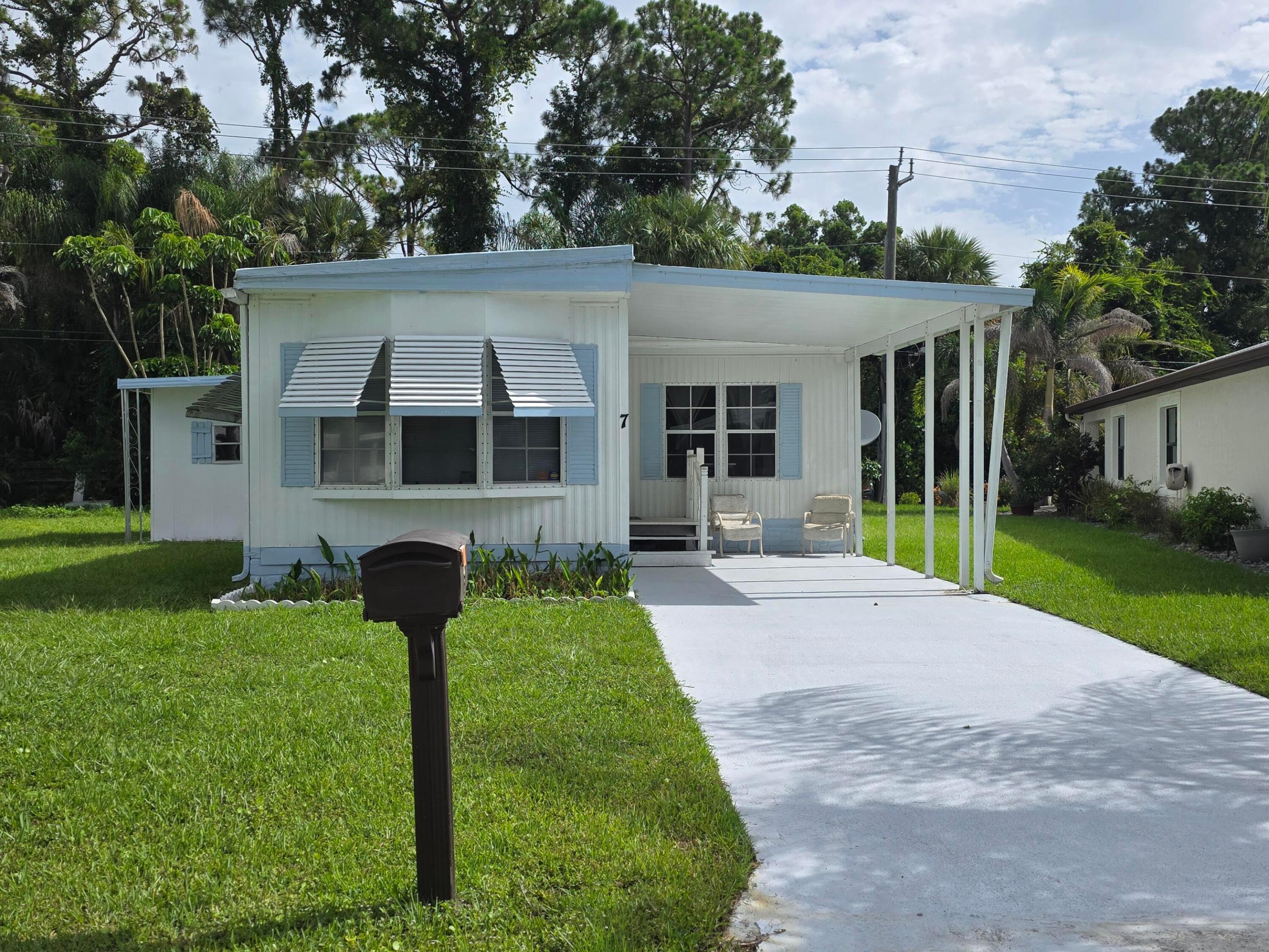 Spanish Lakes Riverfront - Residential