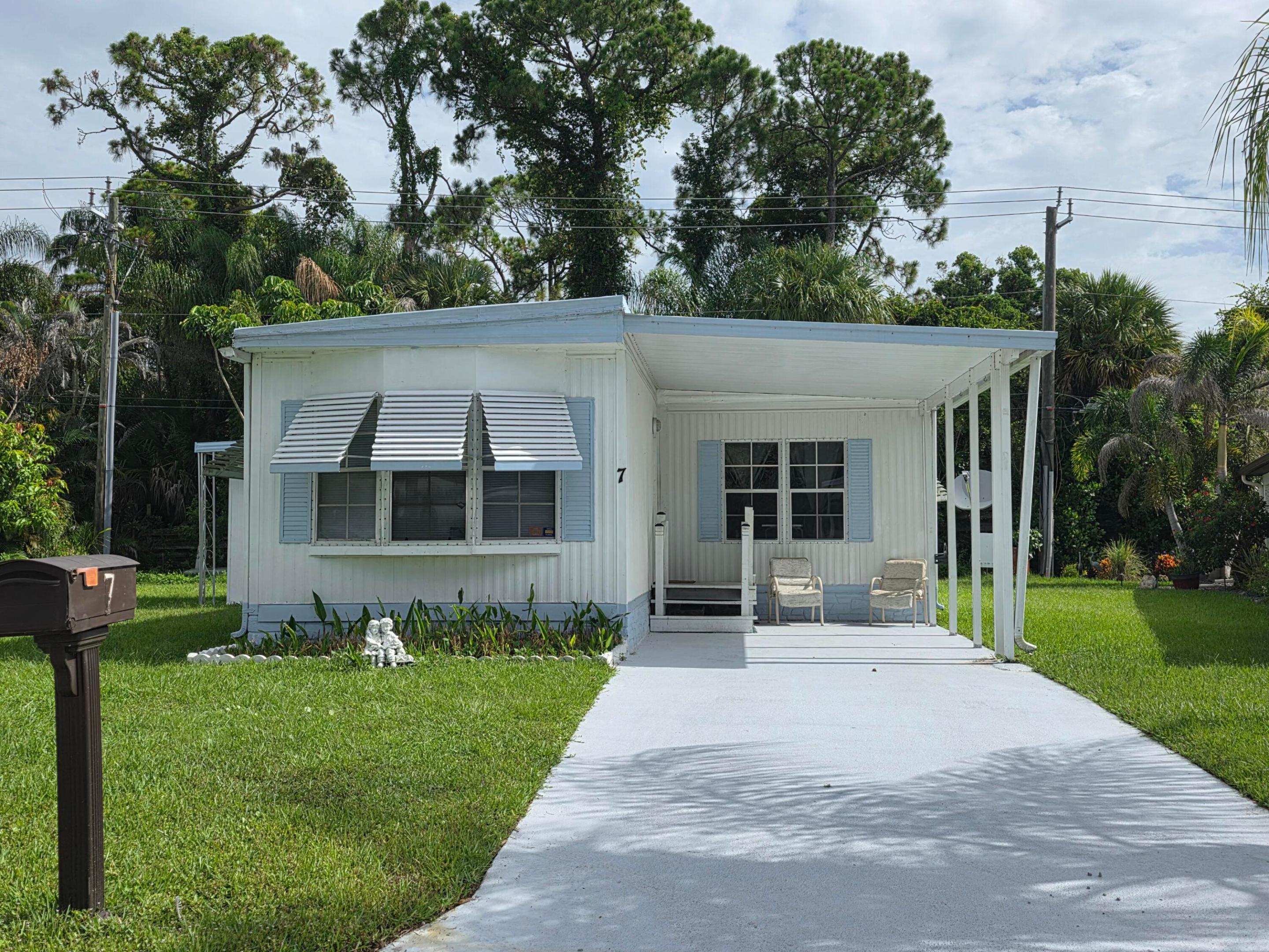 Spanish Lakes Riverfront - Residential