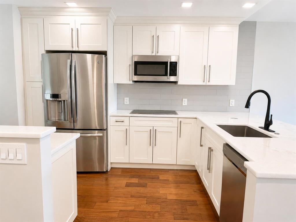 NO 102 PALM-AIRE COUNTRY CLUB - Residential